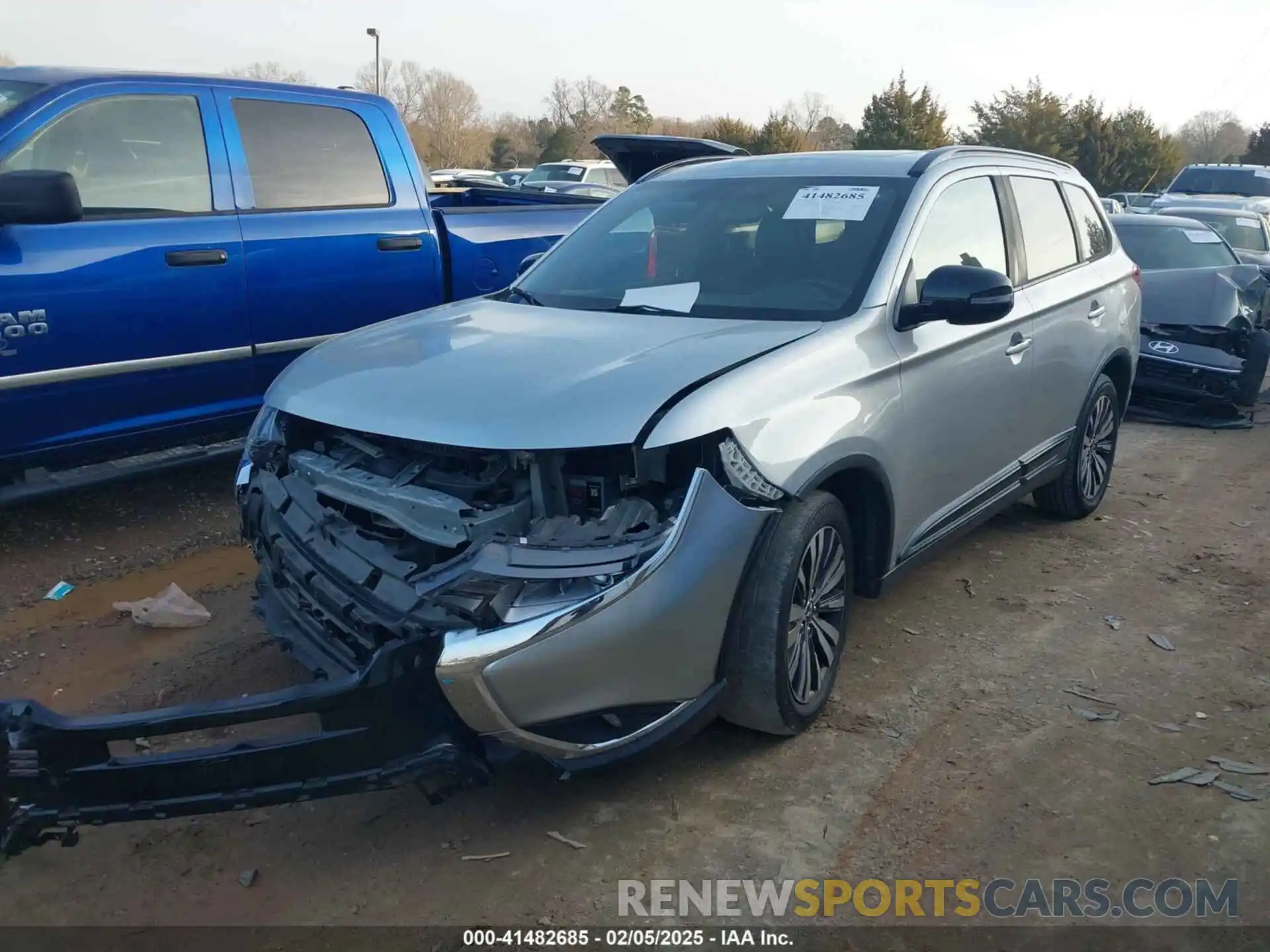 2 Photograph of a damaged car JA4AD3A35KZ038416 MITSUBISHI OUTLANDER 2019