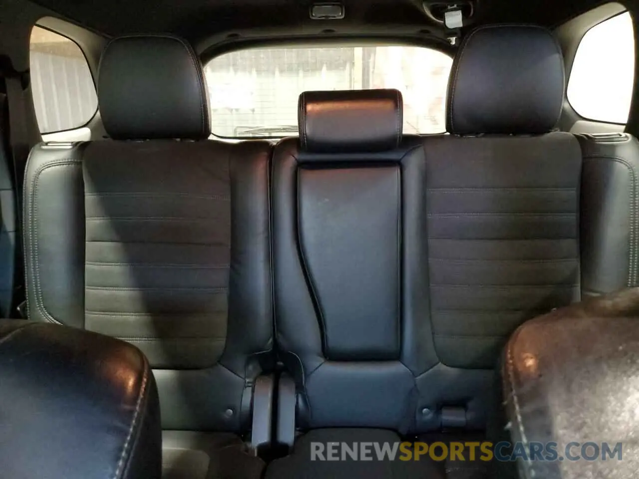 10 Photograph of a damaged car JA4AD3A35KZ049688 MITSUBISHI OUTLANDER 2019