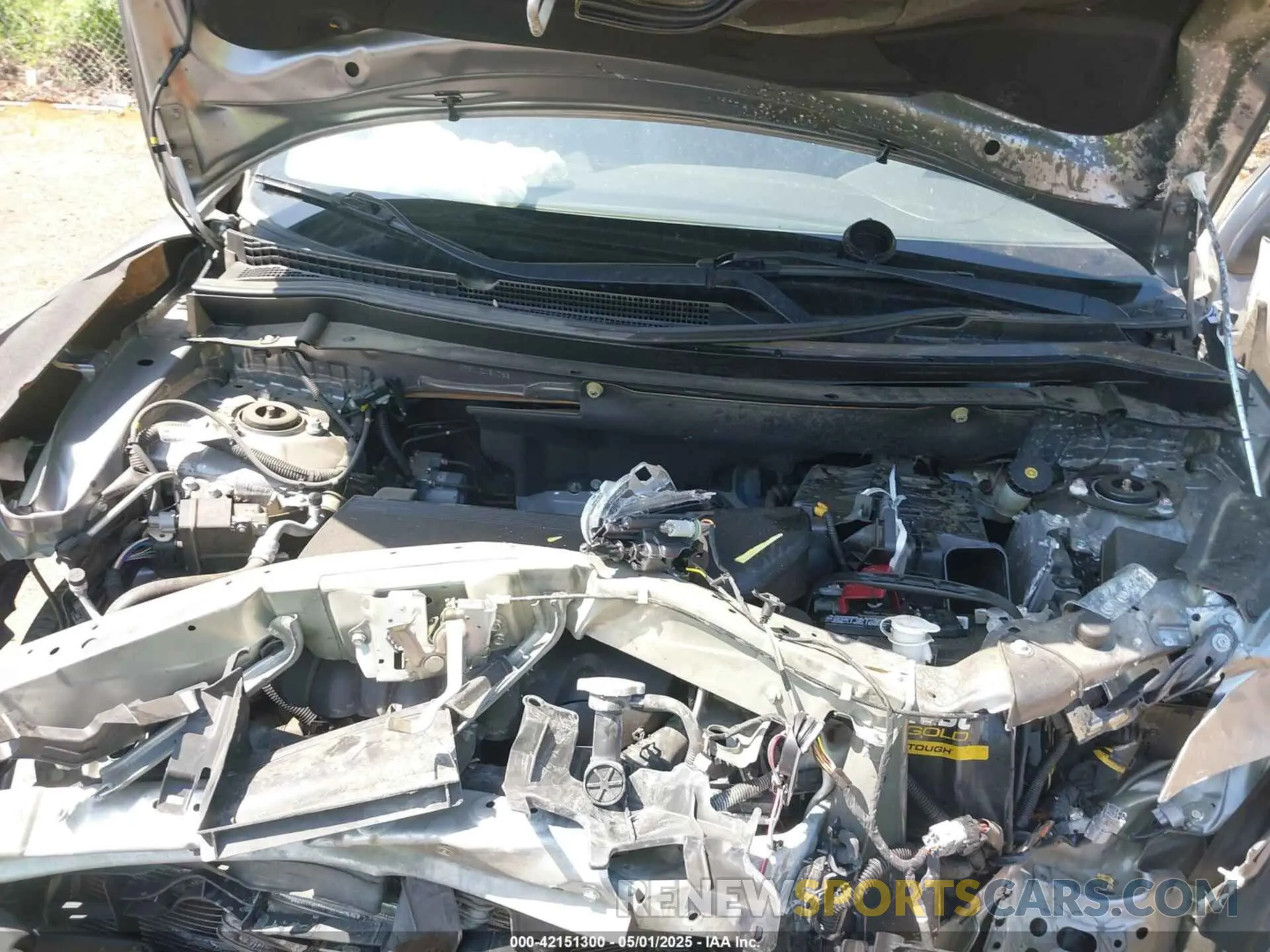 10 Photograph of a damaged car JA4AD3A35KZ051733 MITSUBISHI OUTLANDER 2019