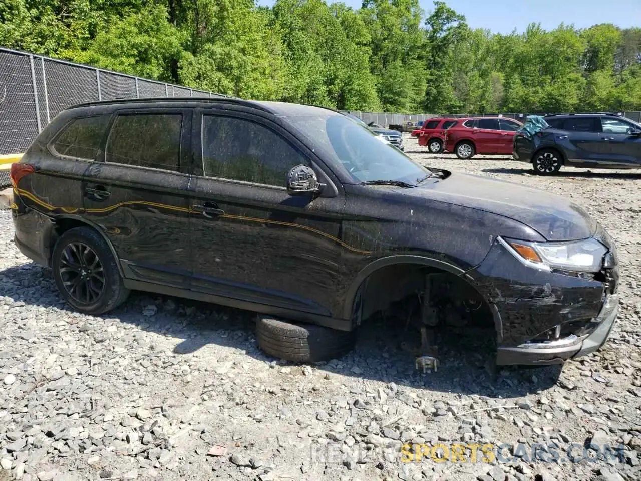 4 Photograph of a damaged car JA4AD3A36KZ028641 MITSUBISHI OUTLANDER 2019