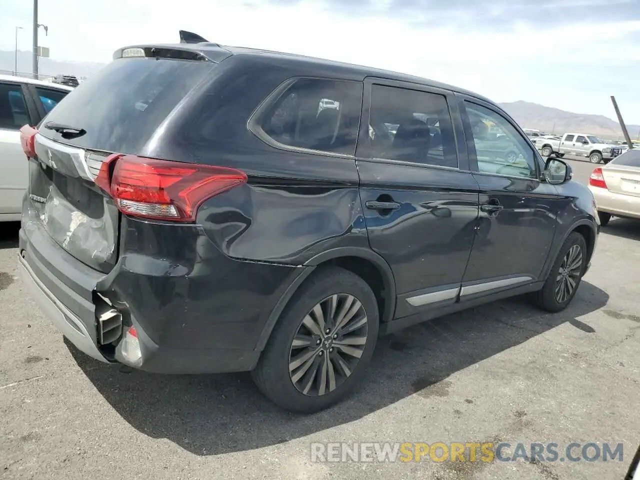 3 Photograph of a damaged car JA4AD3A36KZ035699 MITSUBISHI OUTLANDER 2019