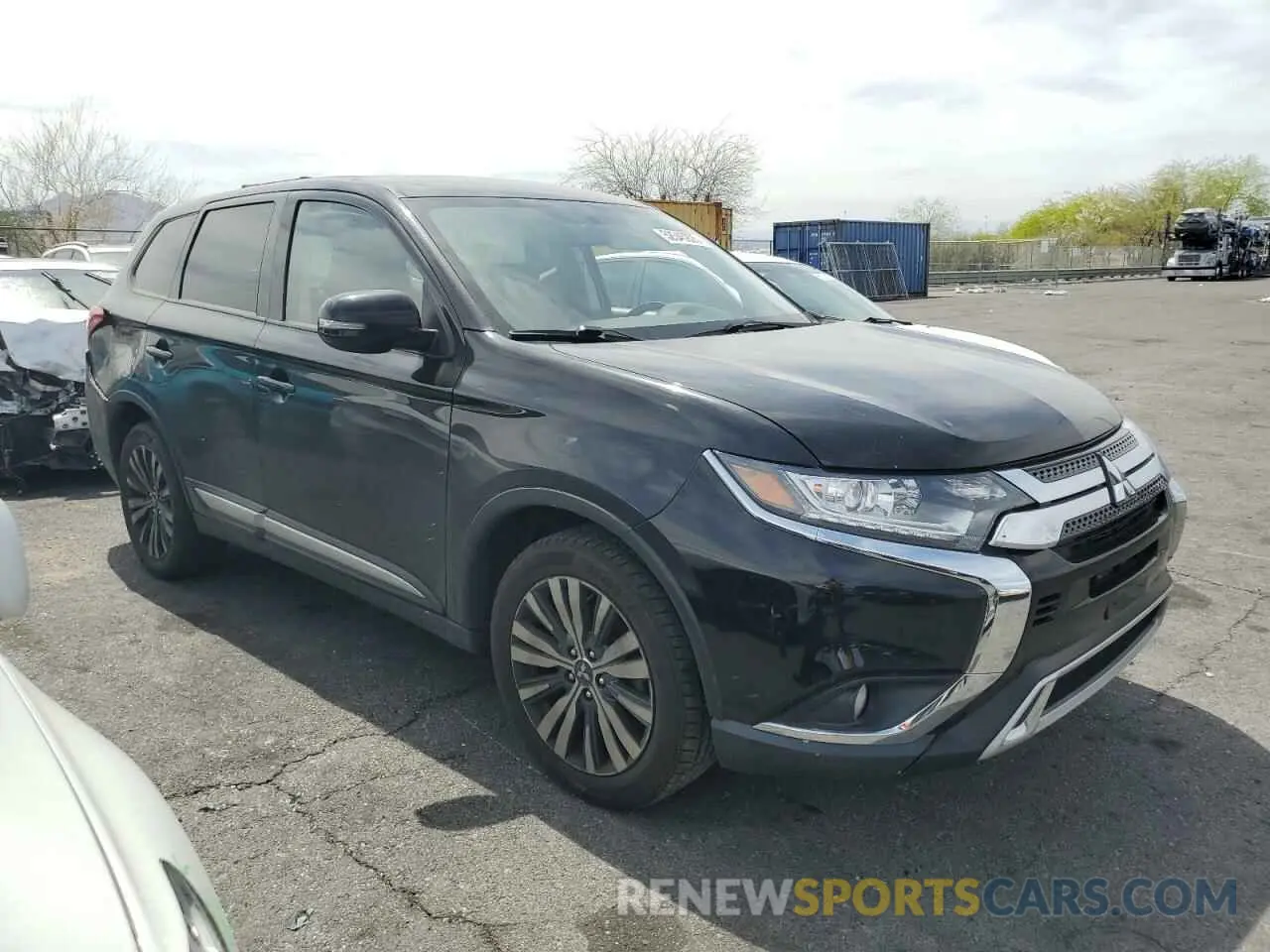4 Photograph of a damaged car JA4AD3A36KZ035699 MITSUBISHI OUTLANDER 2019