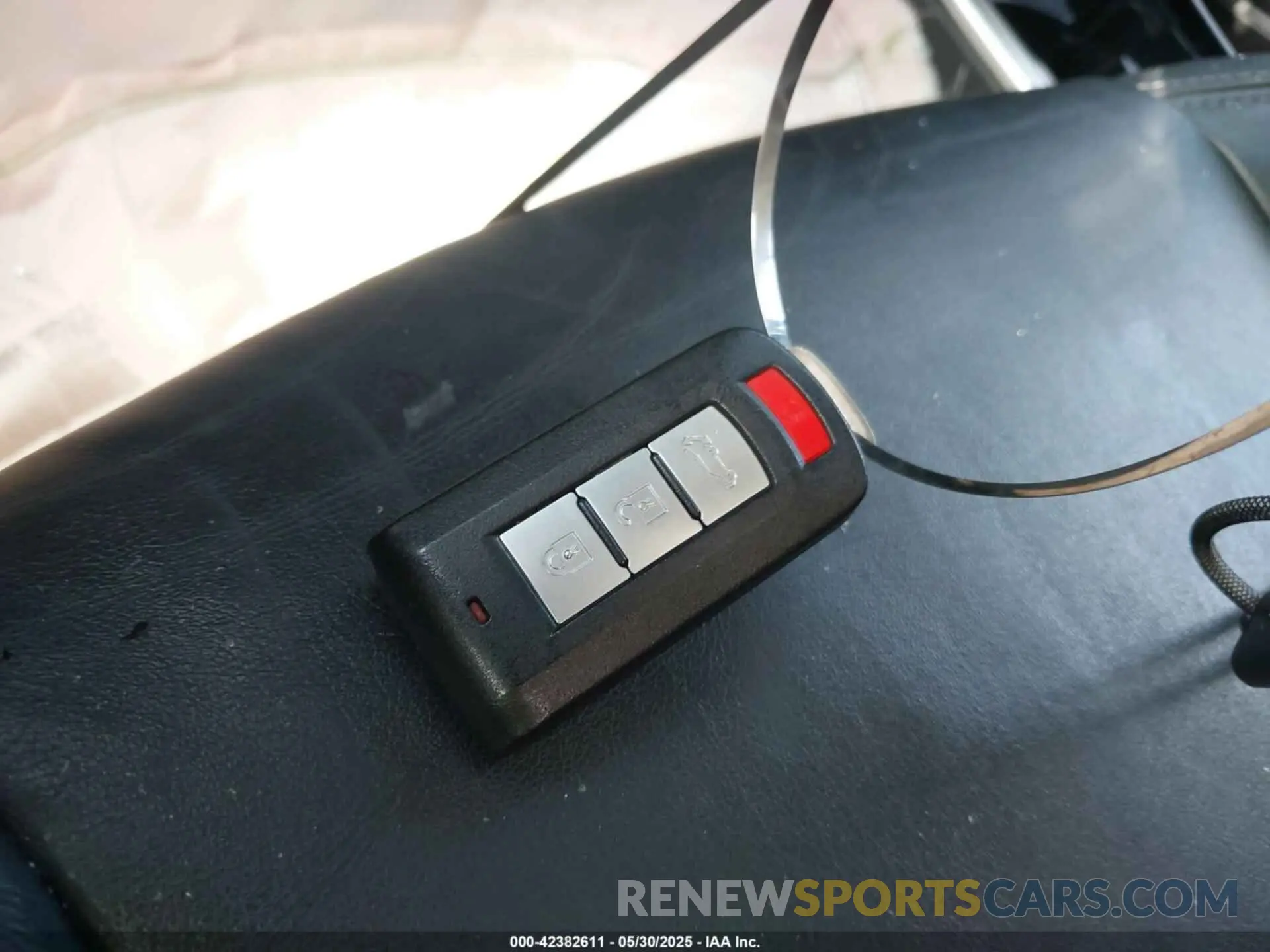11 Photograph of a damaged car JA4AD3A36KZ049988 MITSUBISHI OUTLANDER 2019