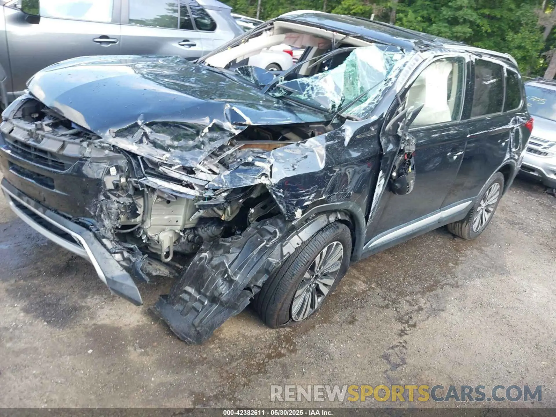 2 Photograph of a damaged car JA4AD3A36KZ049988 MITSUBISHI OUTLANDER 2019