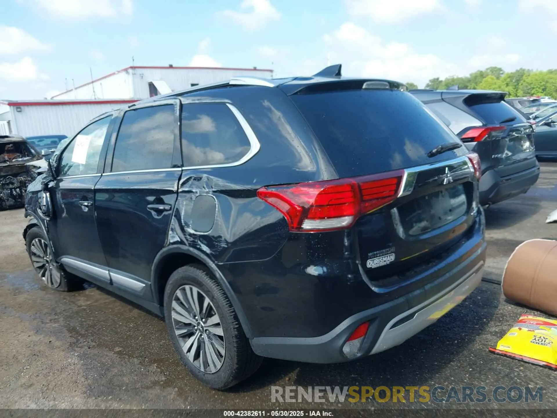3 Photograph of a damaged car JA4AD3A36KZ049988 MITSUBISHI OUTLANDER 2019