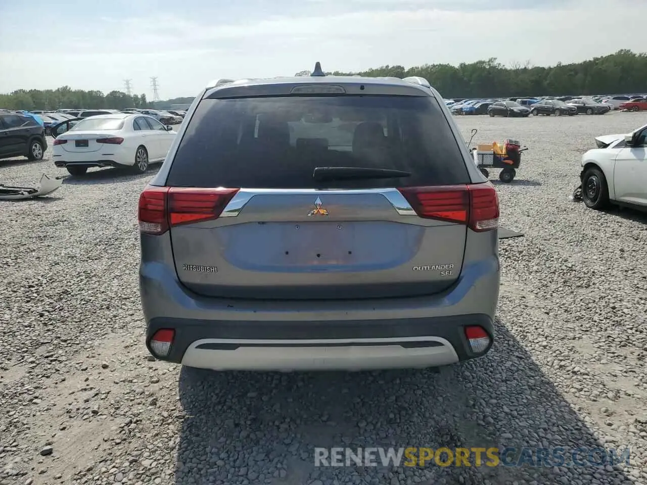6 Photograph of a damaged car JA4AD3A37KZ005224 MITSUBISHI OUTLANDER 2019