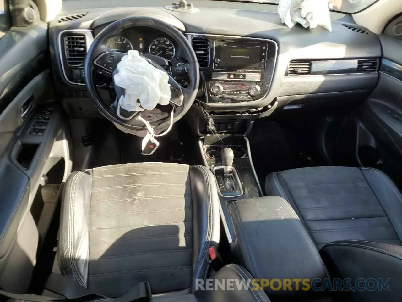 8 Photograph of a damaged car JA4AD3A37KZ017714 MITSUBISHI OUTLANDER 2019