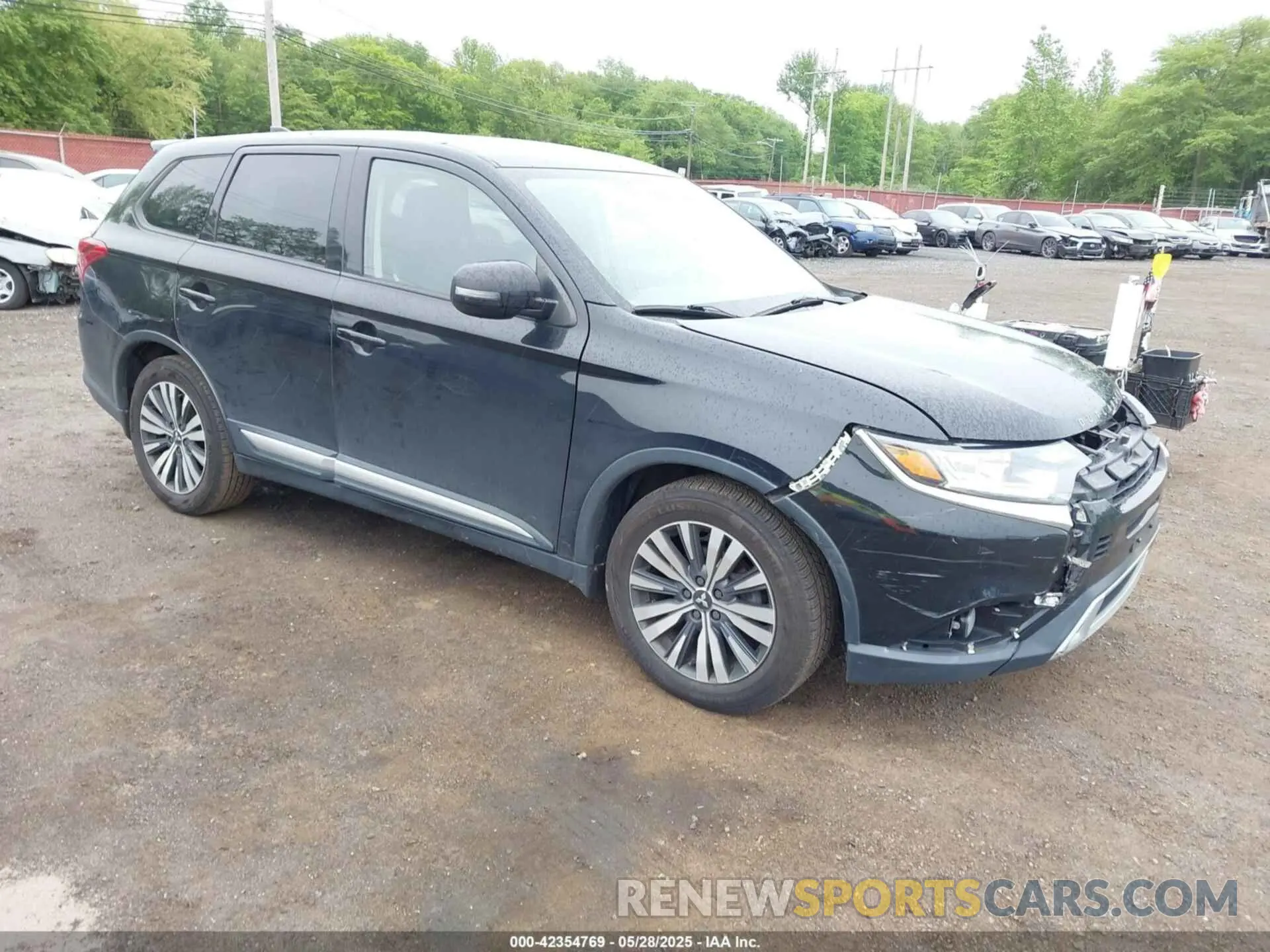 1 Photograph of a damaged car JA4AD3A37KZ018331 MITSUBISHI OUTLANDER 2019