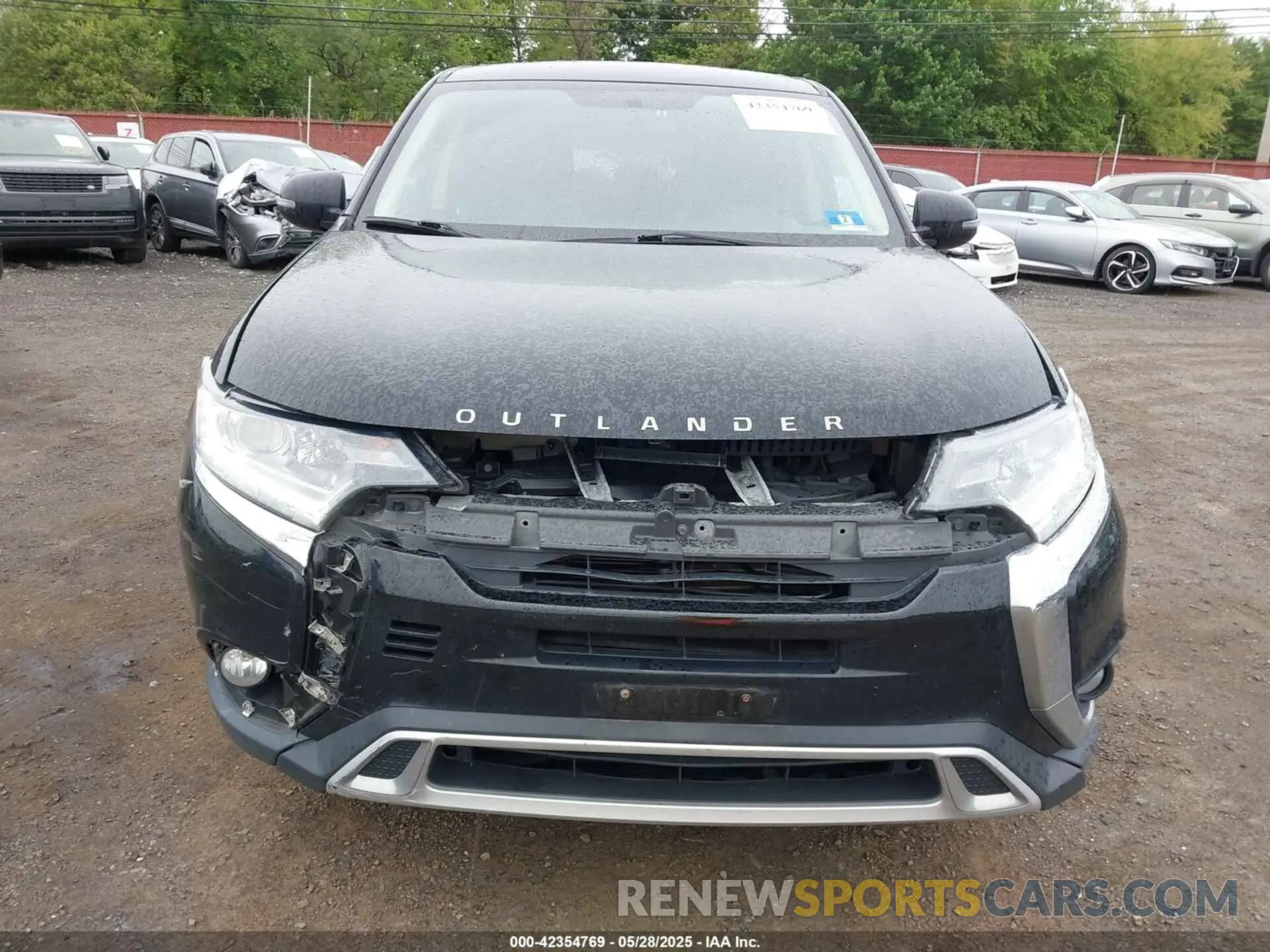 12 Photograph of a damaged car JA4AD3A37KZ018331 MITSUBISHI OUTLANDER 2019