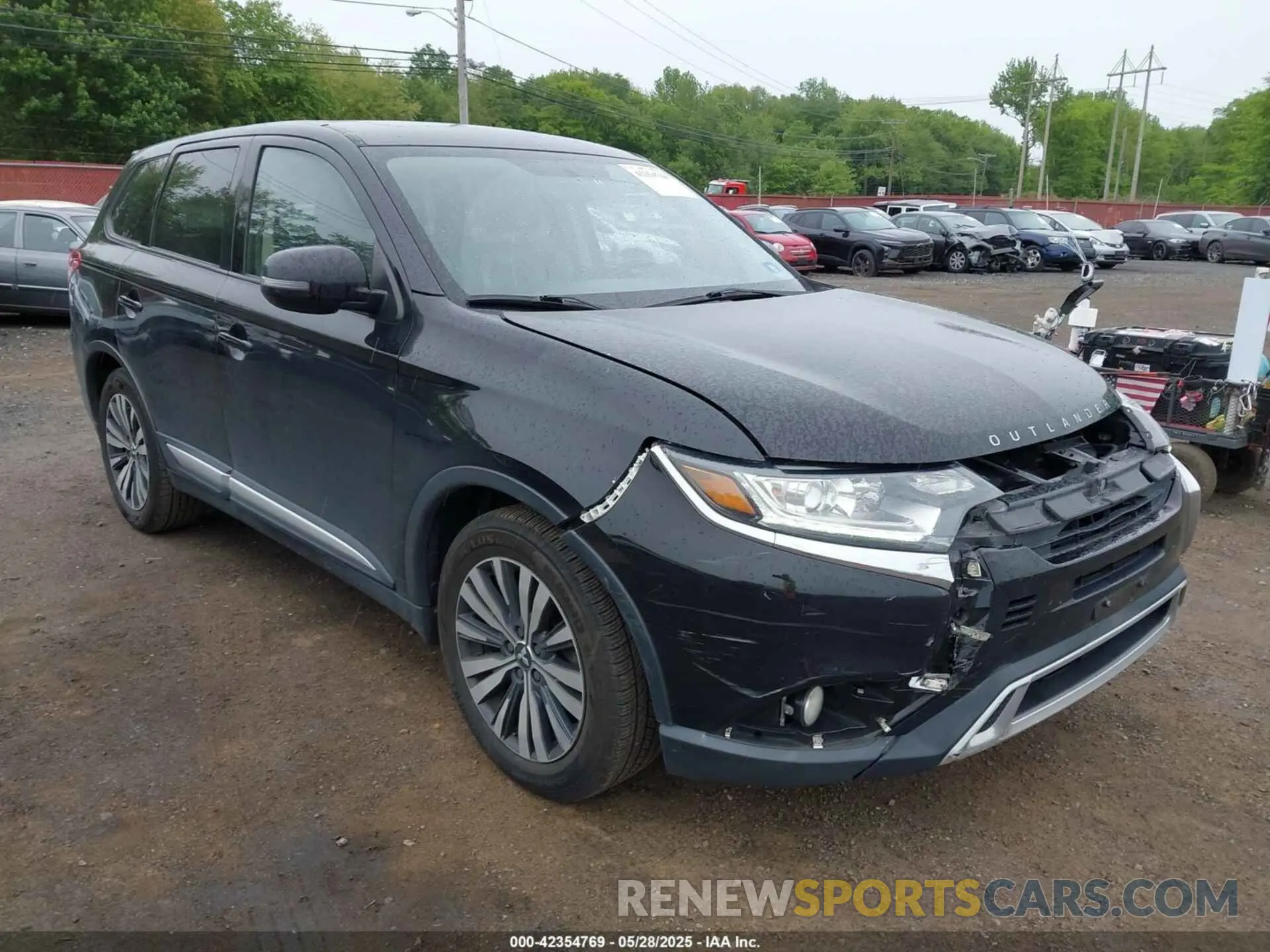 6 Photograph of a damaged car JA4AD3A37KZ018331 MITSUBISHI OUTLANDER 2019