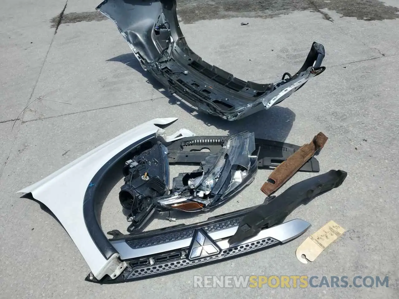 13 Photograph of a damaged car JA4AD3A38KZ008665 MITSUBISHI OUTLANDER 2019