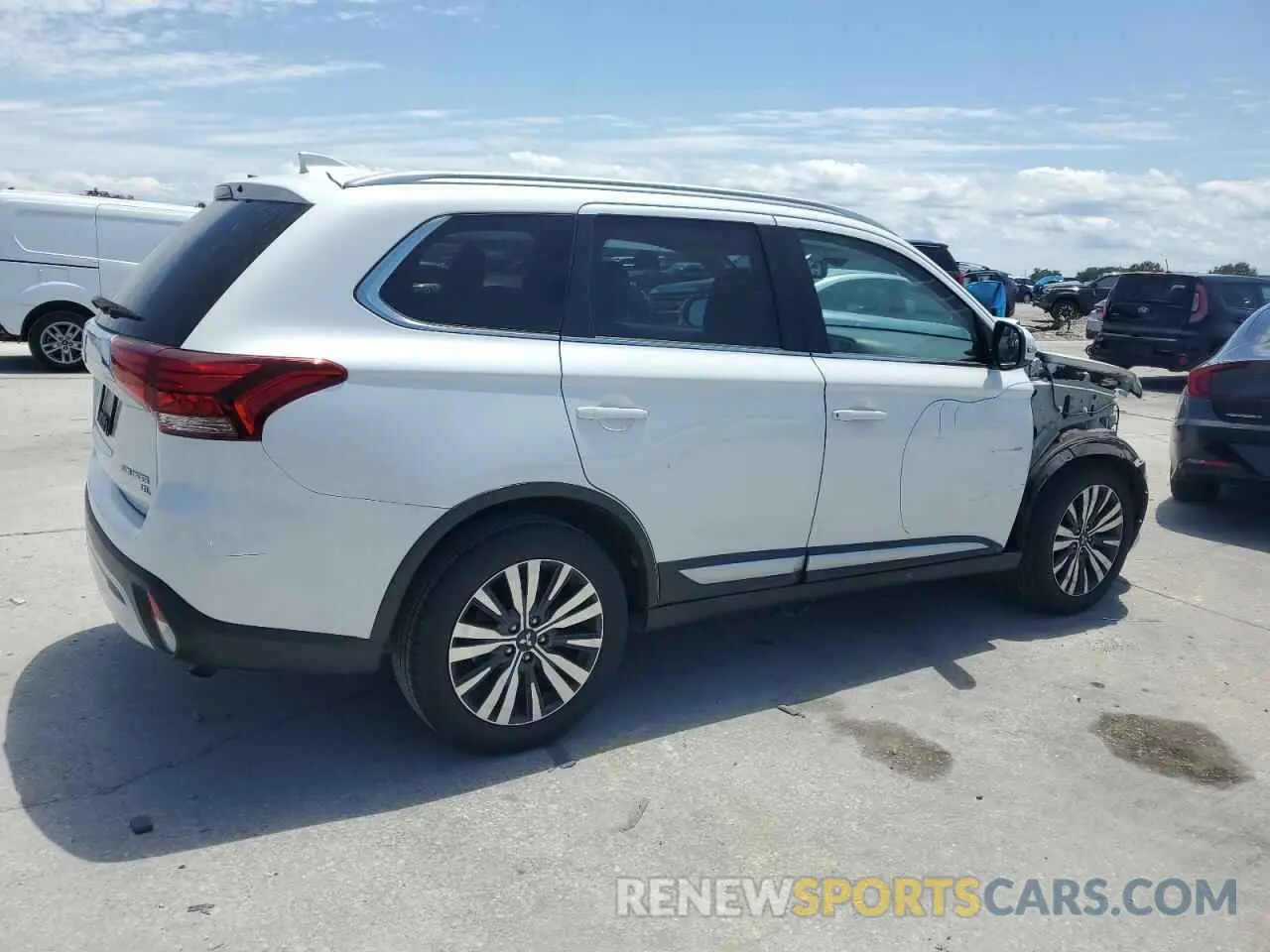 3 Photograph of a damaged car JA4AD3A38KZ008665 MITSUBISHI OUTLANDER 2019