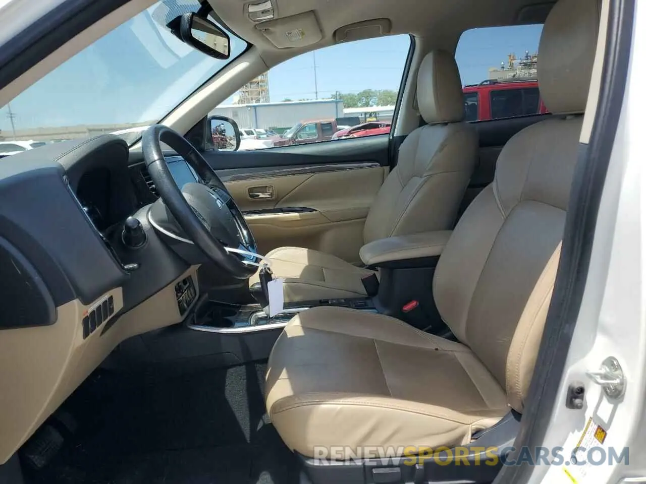 7 Photograph of a damaged car JA4AD3A38KZ008665 MITSUBISHI OUTLANDER 2019