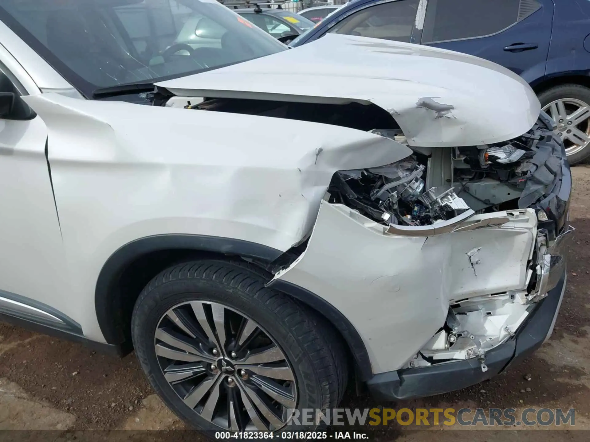 6 Photograph of a damaged car JA4AD3A38KZ014420 MITSUBISHI OUTLANDER 2019