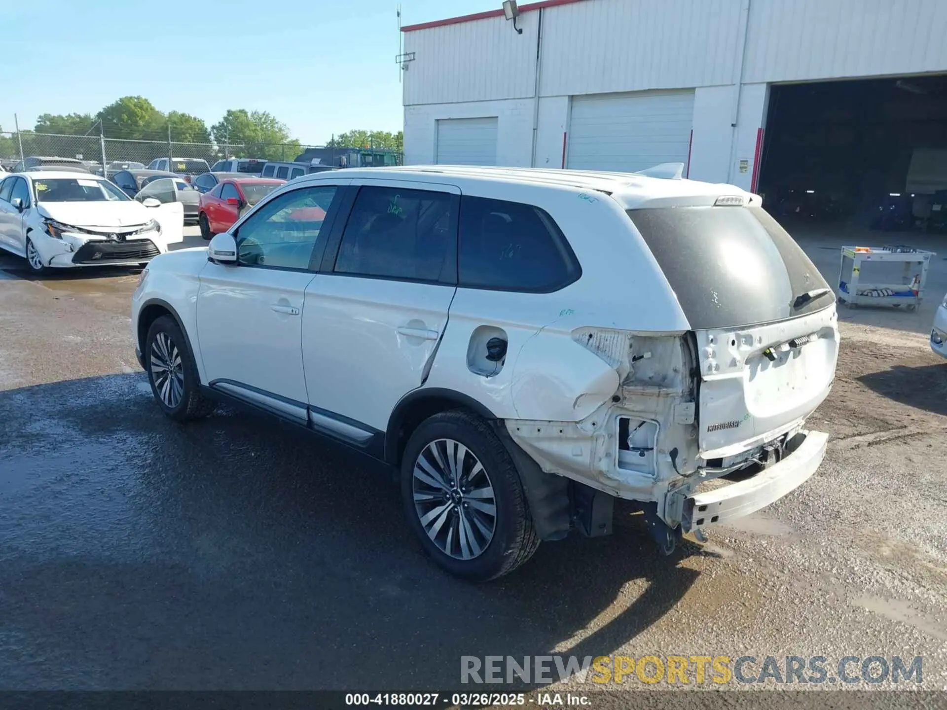 3 Photograph of a damaged car JA4AD3A38KZ018323 MITSUBISHI OUTLANDER 2019