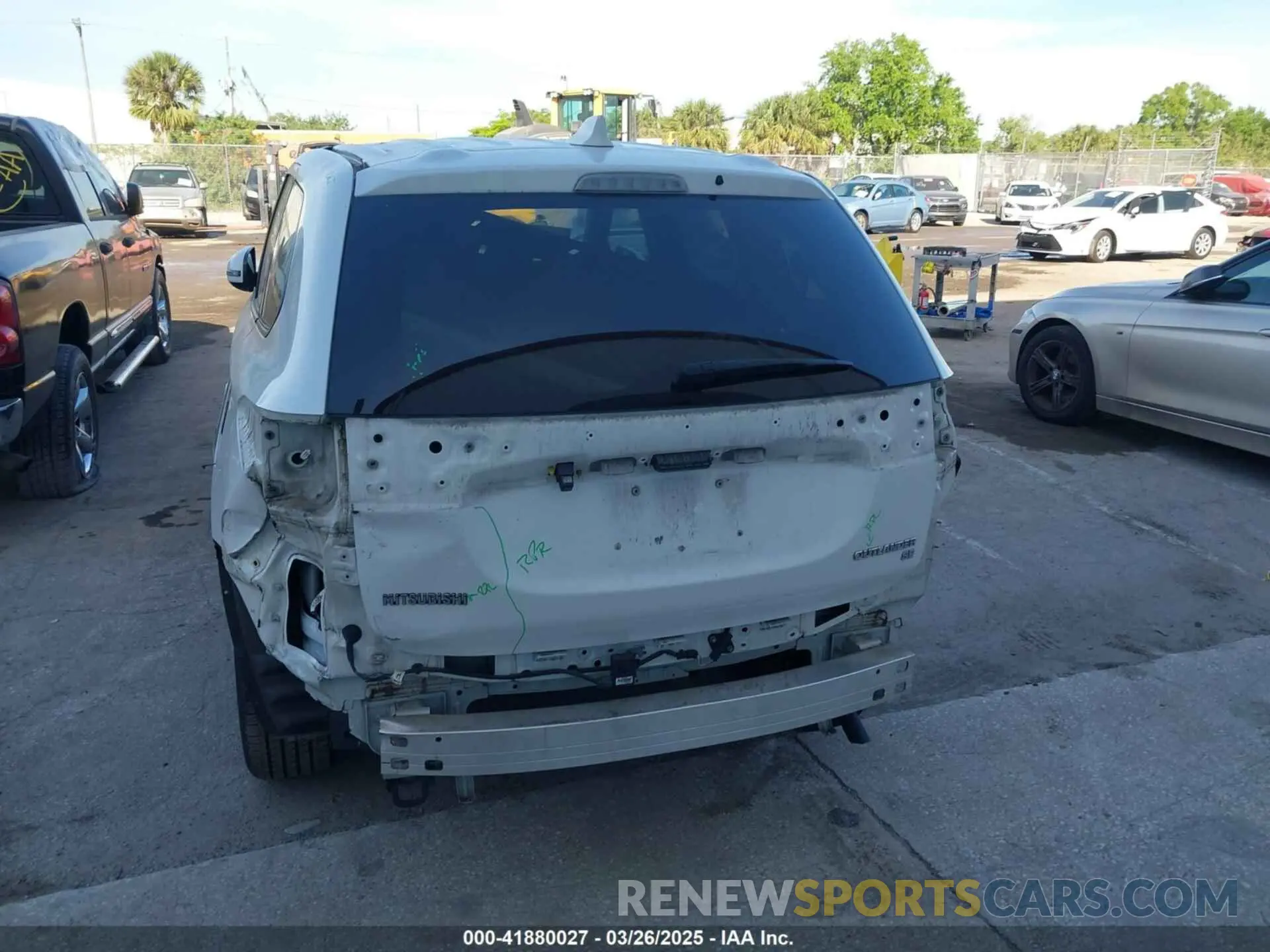 6 Photograph of a damaged car JA4AD3A38KZ018323 MITSUBISHI OUTLANDER 2019