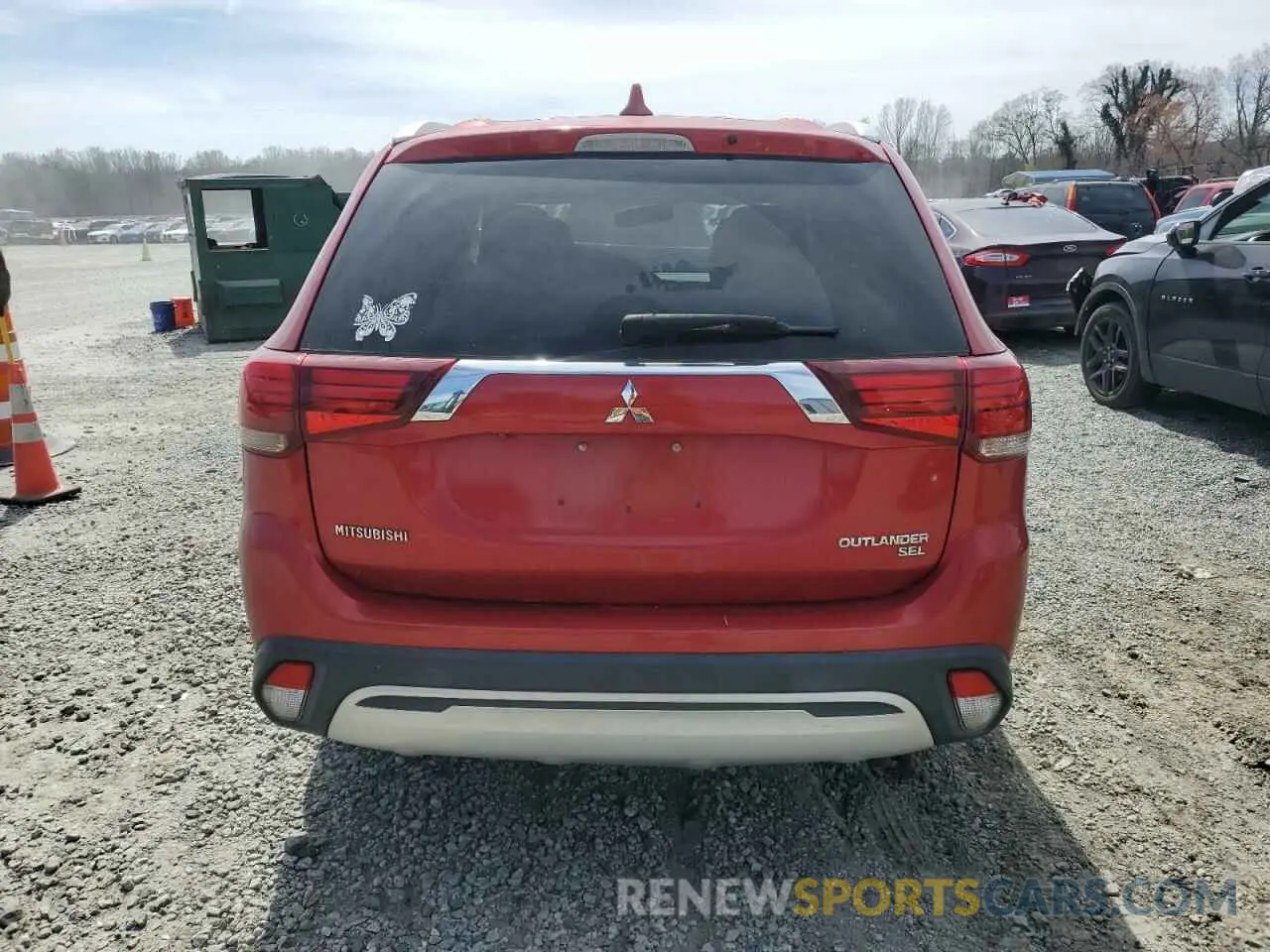 6 Photograph of a damaged car JA4AD3A39KZ004589 MITSUBISHI OUTLANDER 2019