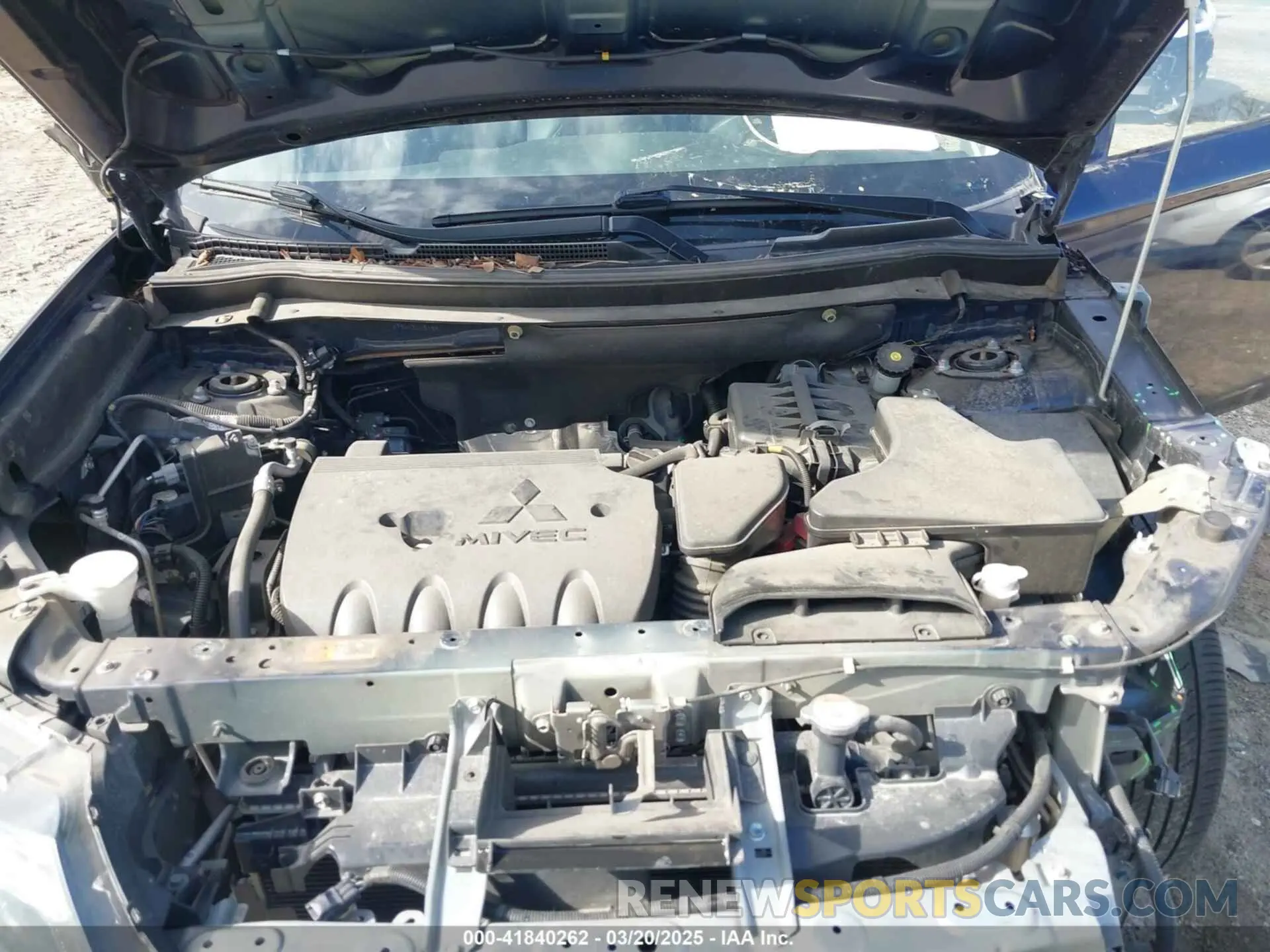 10 Photograph of a damaged car JA4AD3A39KZ005189 MITSUBISHI OUTLANDER 2019