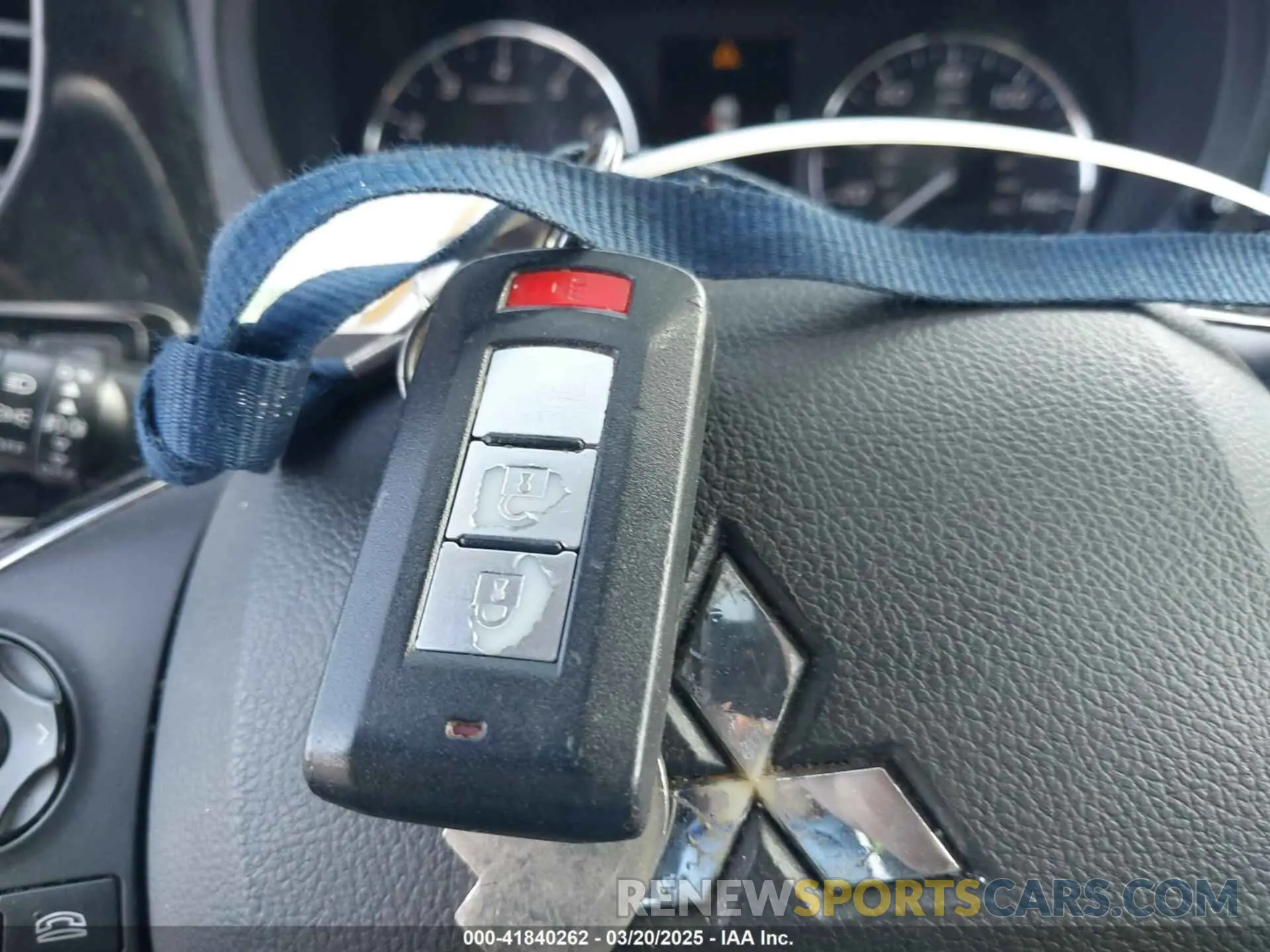11 Photograph of a damaged car JA4AD3A39KZ005189 MITSUBISHI OUTLANDER 2019