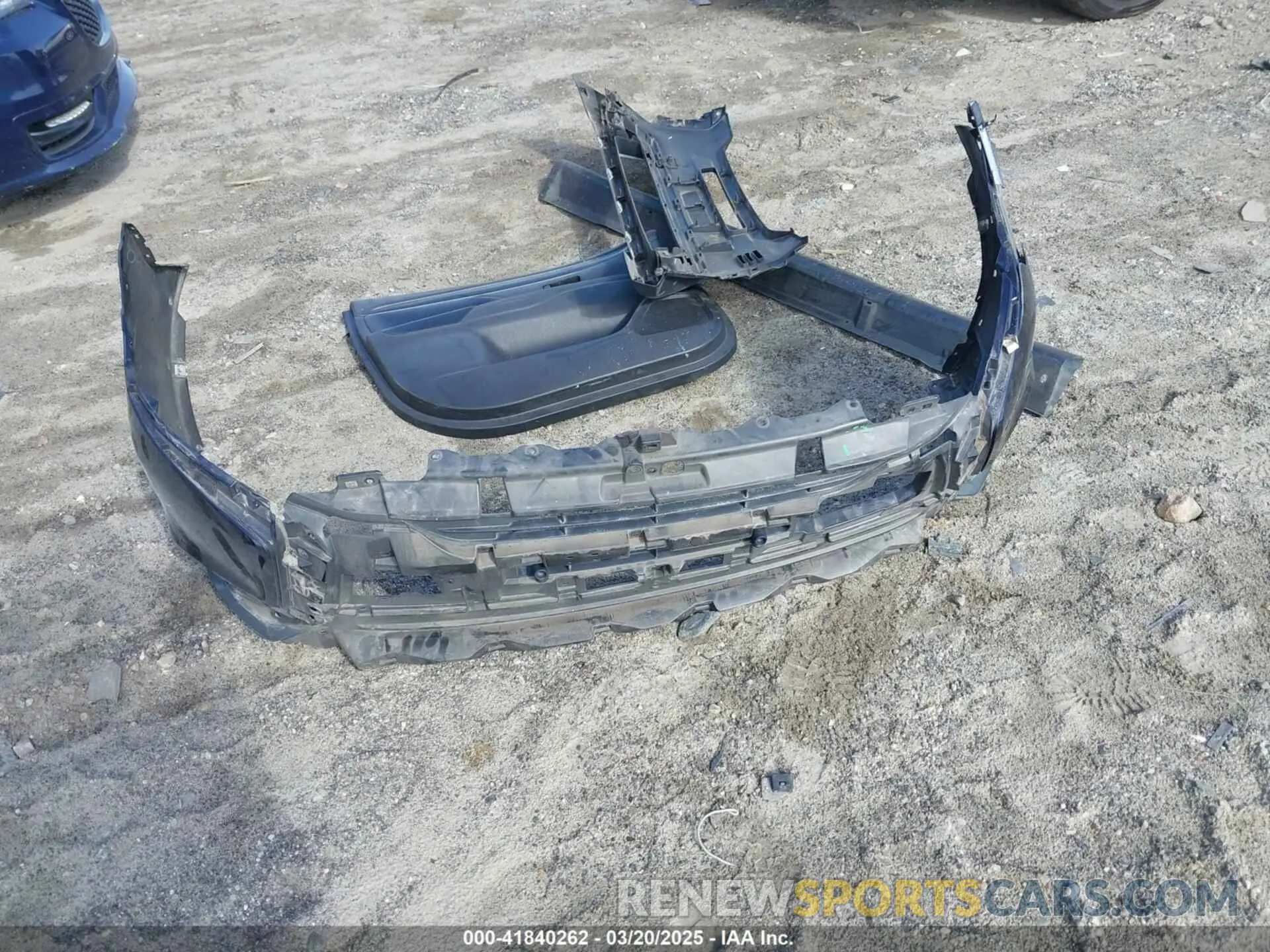 12 Photograph of a damaged car JA4AD3A39KZ005189 MITSUBISHI OUTLANDER 2019
