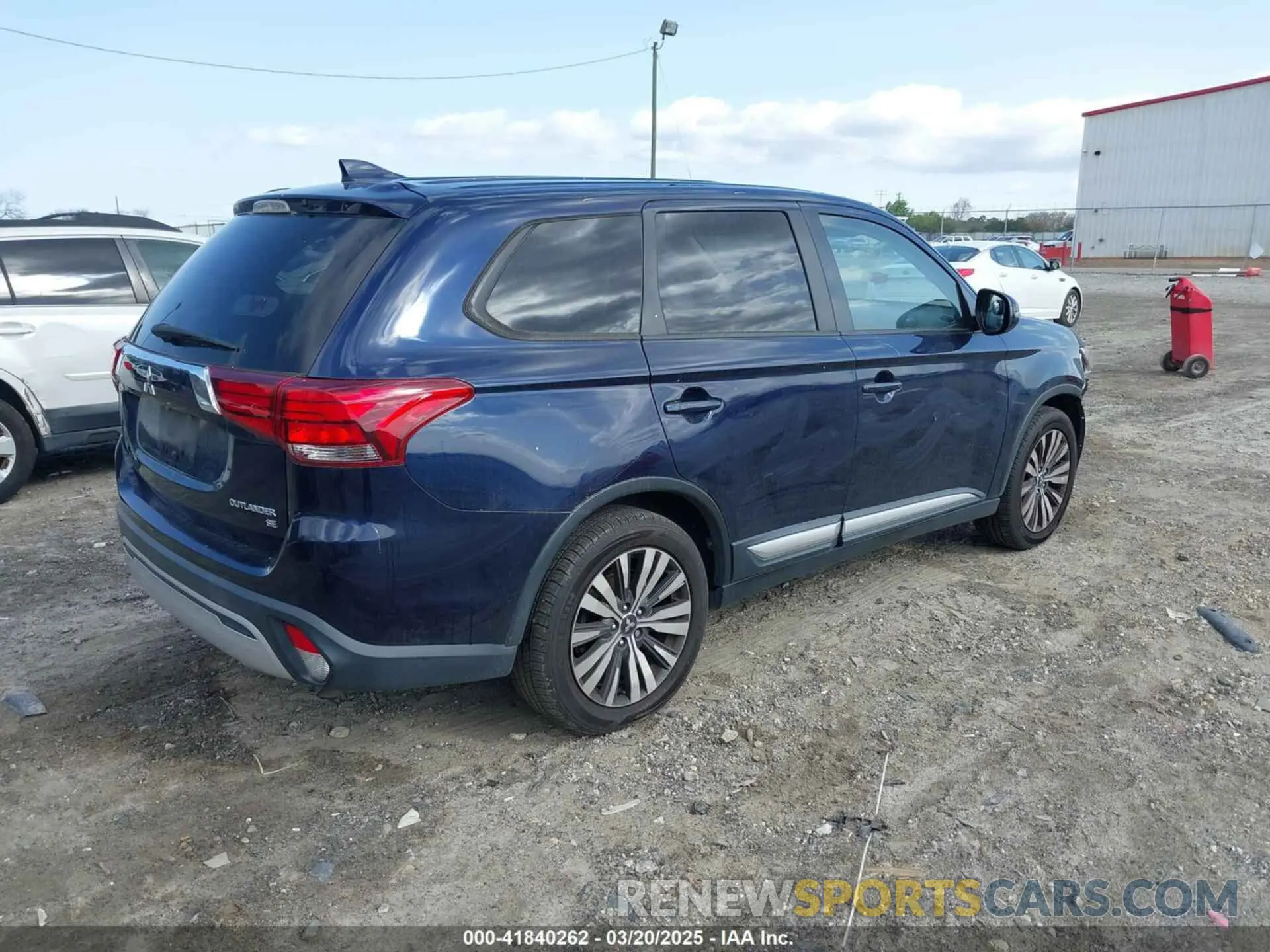 4 Photograph of a damaged car JA4AD3A39KZ005189 MITSUBISHI OUTLANDER 2019