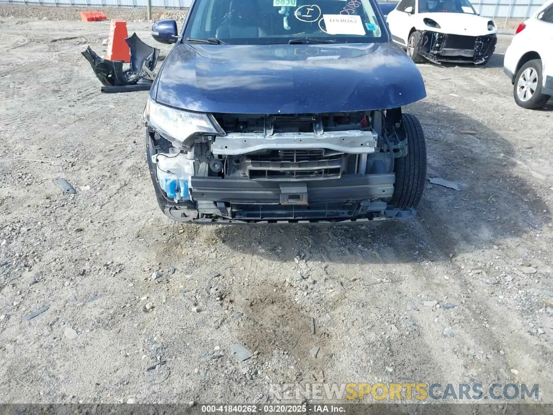 6 Photograph of a damaged car JA4AD3A39KZ005189 MITSUBISHI OUTLANDER 2019
