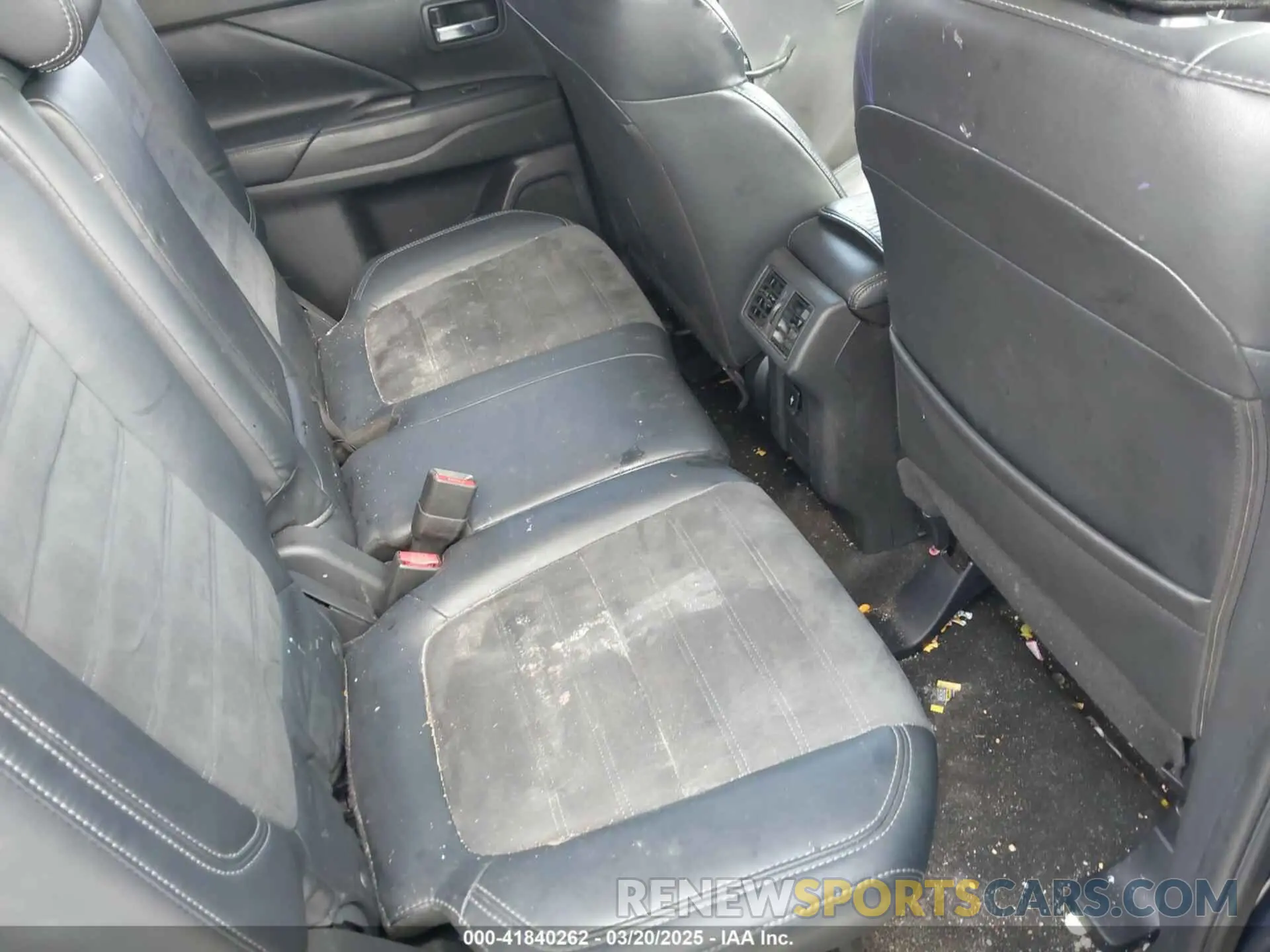 8 Photograph of a damaged car JA4AD3A39KZ005189 MITSUBISHI OUTLANDER 2019