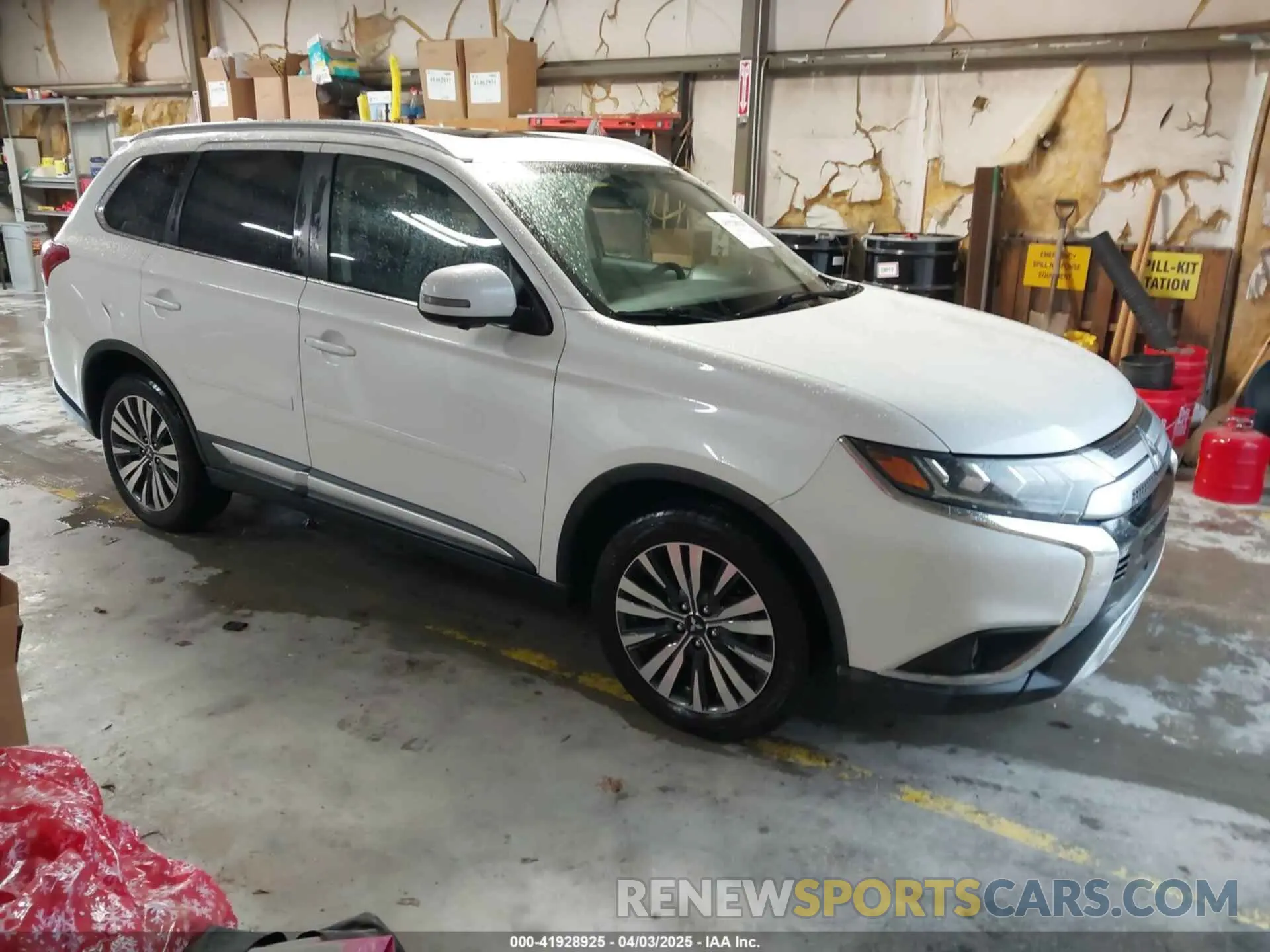 1 Photograph of a damaged car JA4AD3A39KZ005645 MITSUBISHI OUTLANDER 2019