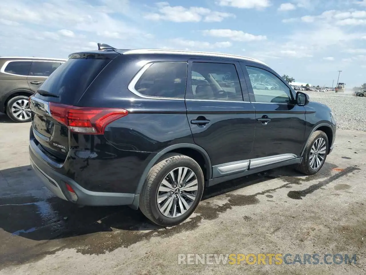 3 Photograph of a damaged car JA4AD3A39KZ017259 MITSUBISHI OUTLANDER 2019