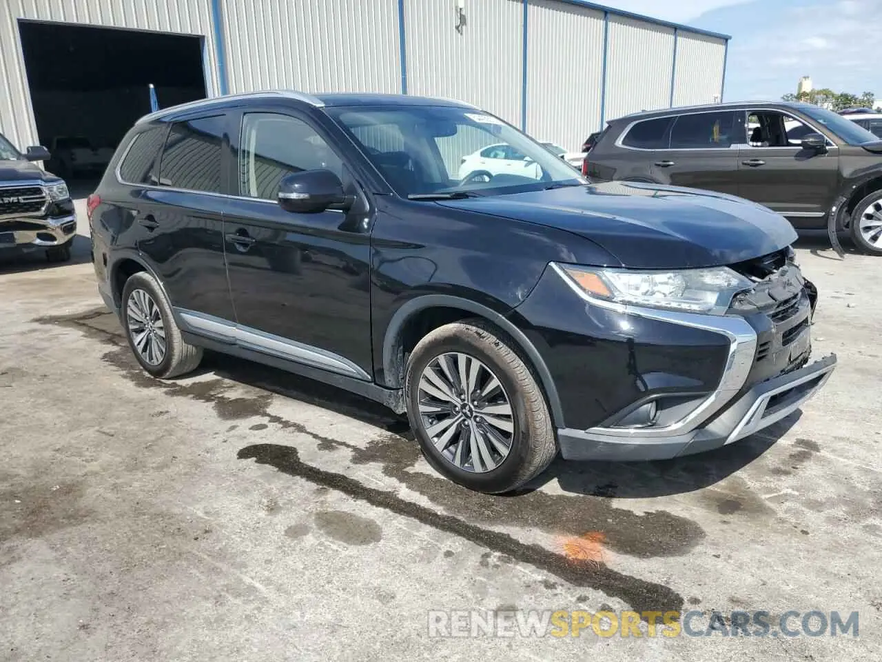 4 Photograph of a damaged car JA4AD3A39KZ017259 MITSUBISHI OUTLANDER 2019