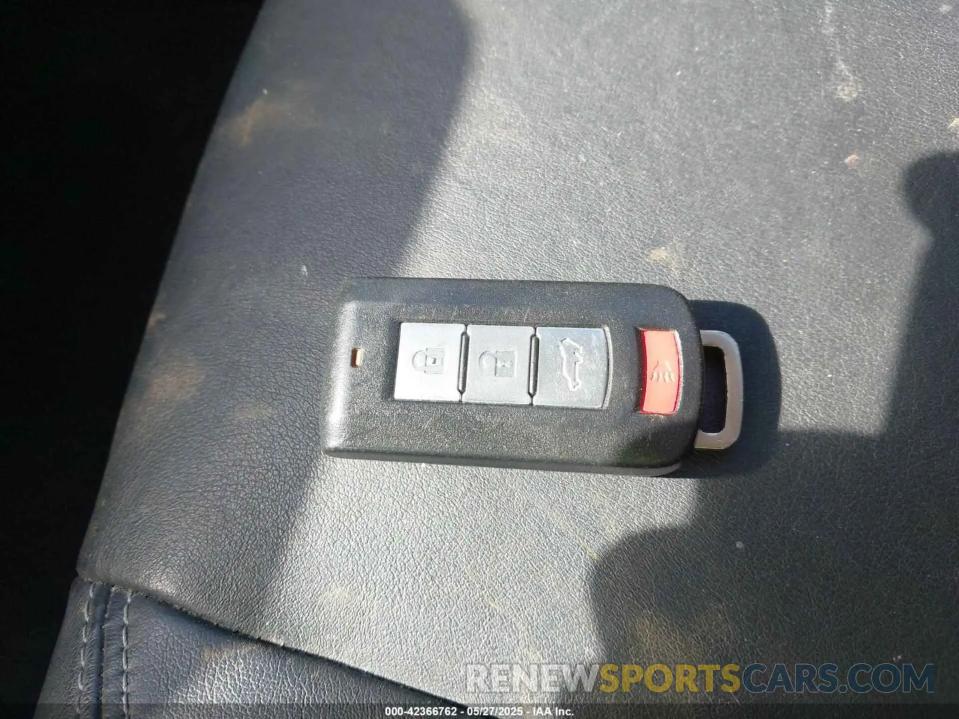 11 Photograph of a damaged car JA4AD3A3XKZ010420 MITSUBISHI OUTLANDER 2019