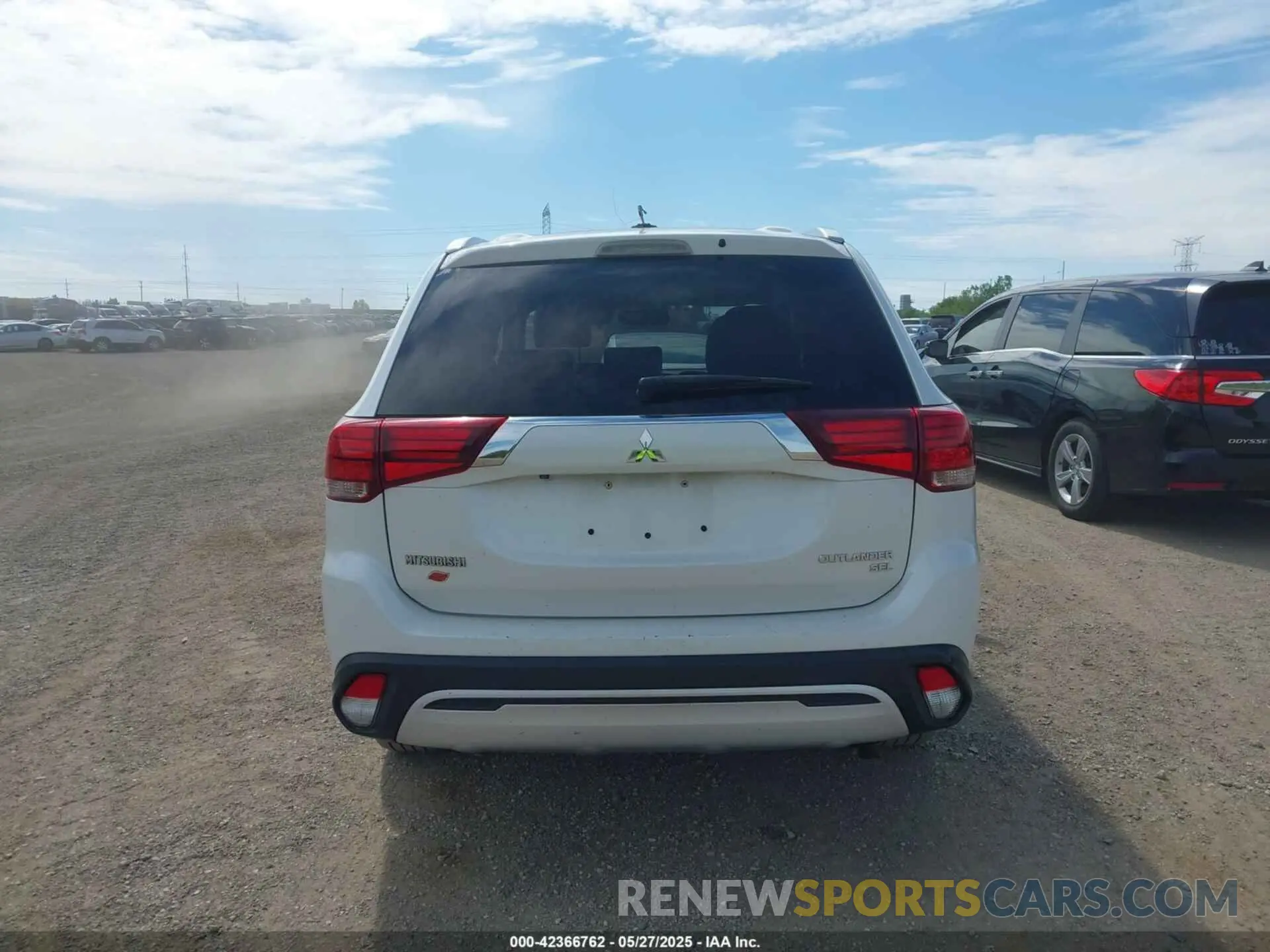 16 Photograph of a damaged car JA4AD3A3XKZ010420 MITSUBISHI OUTLANDER 2019