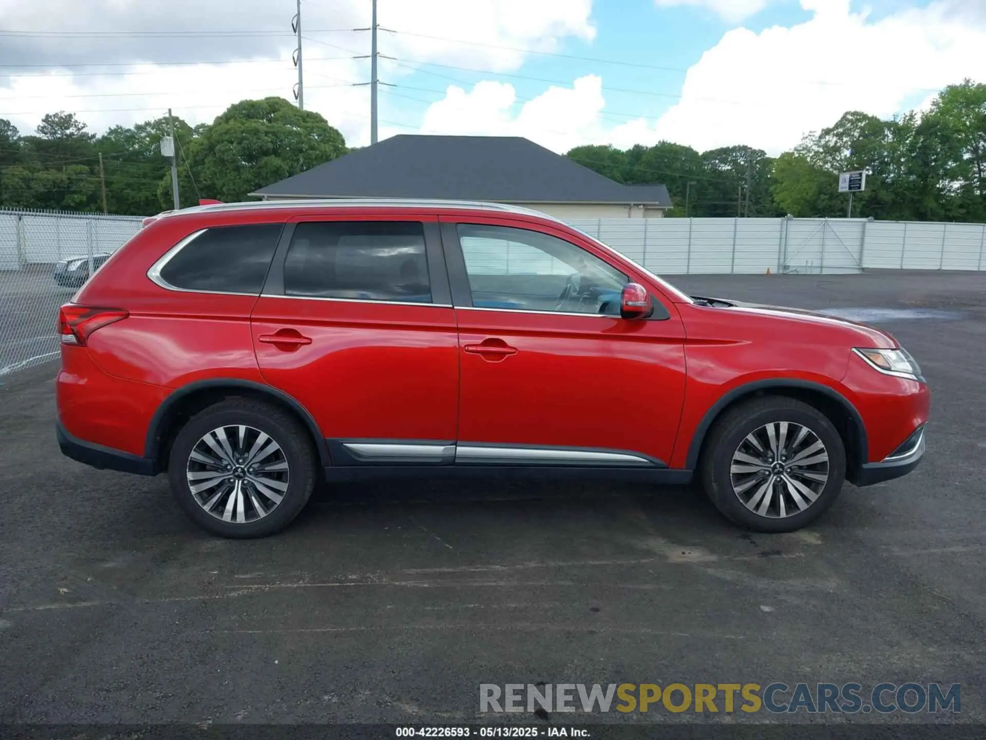 14 Photograph of a damaged car JA4AD3A3XKZ028254 MITSUBISHI OUTLANDER 2019
