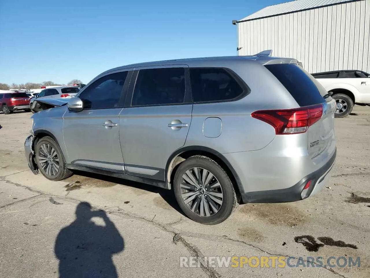 2 Photograph of a damaged car JA4AD3A3XKZ035589 MITSUBISHI OUTLANDER 2019