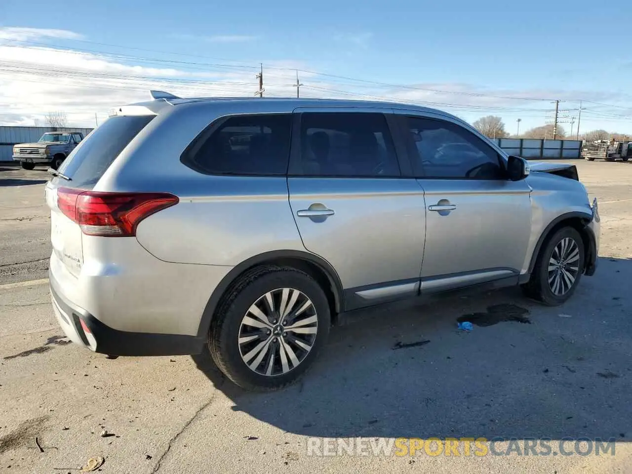3 Photograph of a damaged car JA4AD3A3XKZ035589 MITSUBISHI OUTLANDER 2019