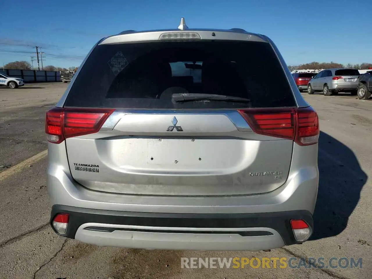 6 Photograph of a damaged car JA4AD3A3XKZ035589 MITSUBISHI OUTLANDER 2019