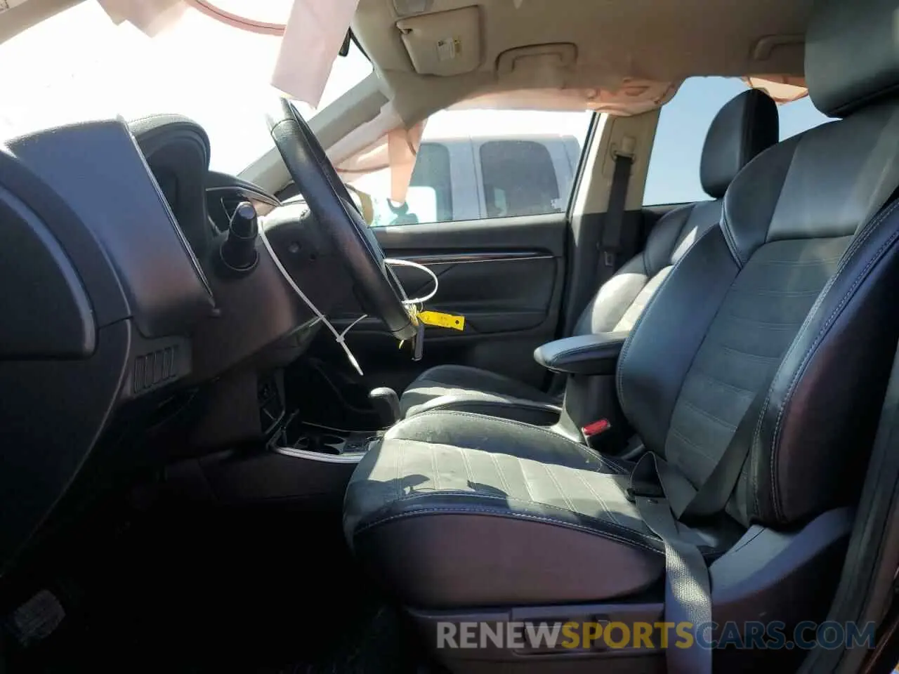 7 Photograph of a damaged car JA4AD3A3XKZ043269 MITSUBISHI OUTLANDER 2019