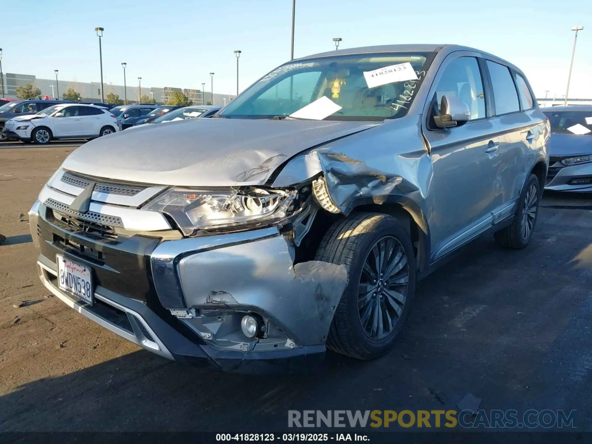 2 Photograph of a damaged car JA4AD3A3XKZ046463 MITSUBISHI OUTLANDER 2019