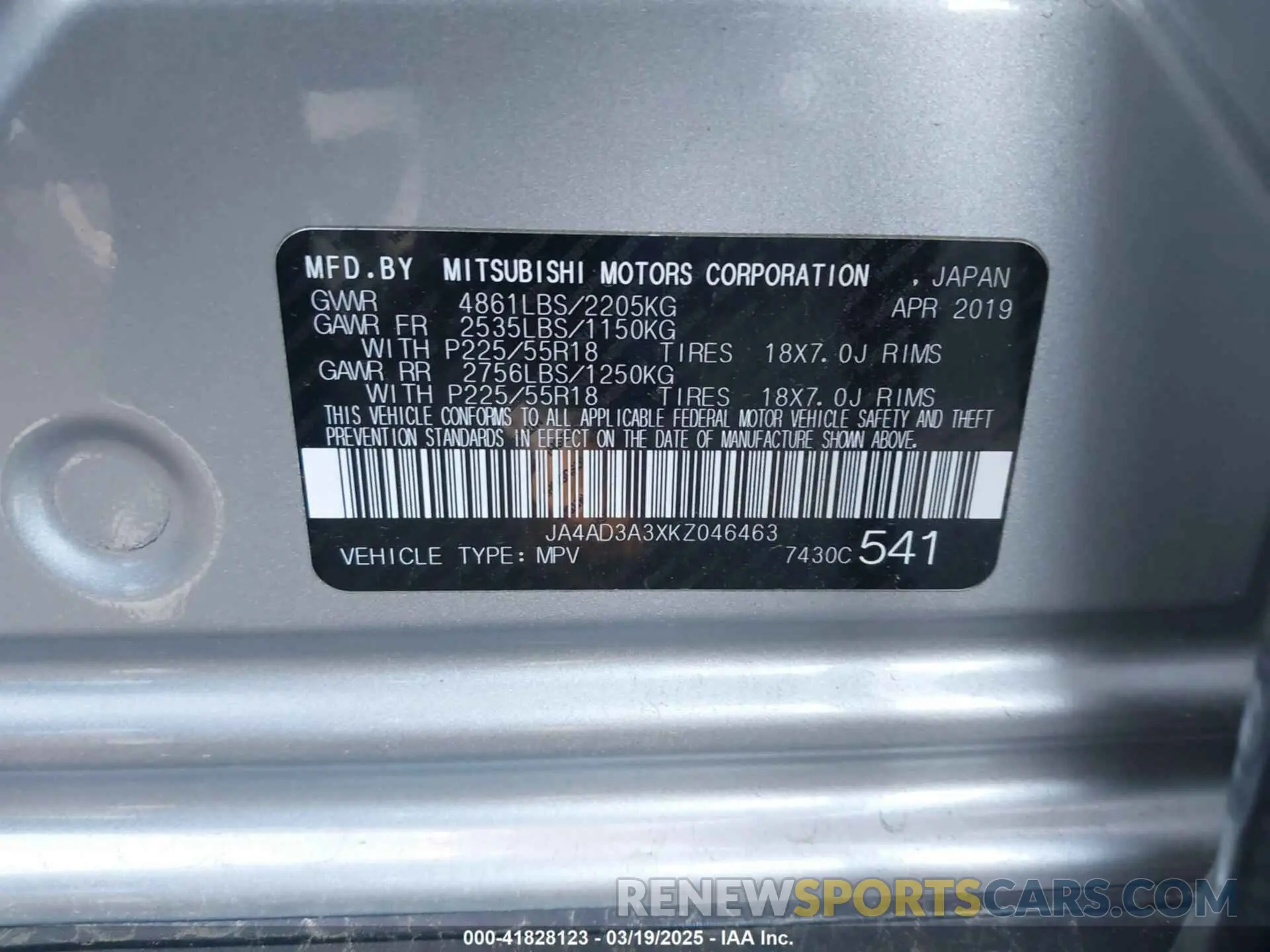 9 Photograph of a damaged car JA4AD3A3XKZ046463 MITSUBISHI OUTLANDER 2019