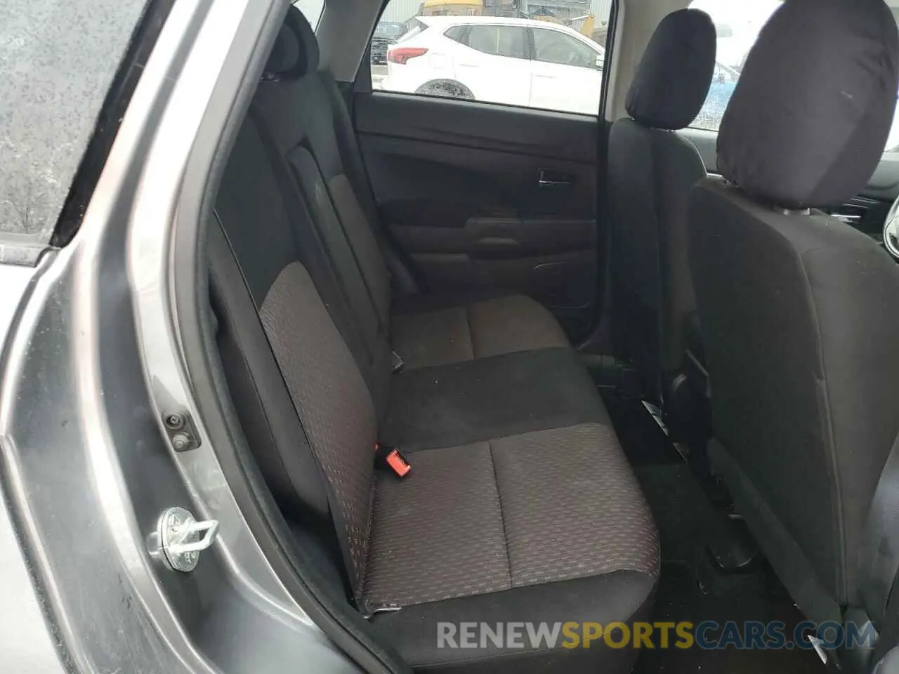 10 Photograph of a damaged car JA4AJ3AU0KU603895 MITSUBISHI OUTLANDER 2019