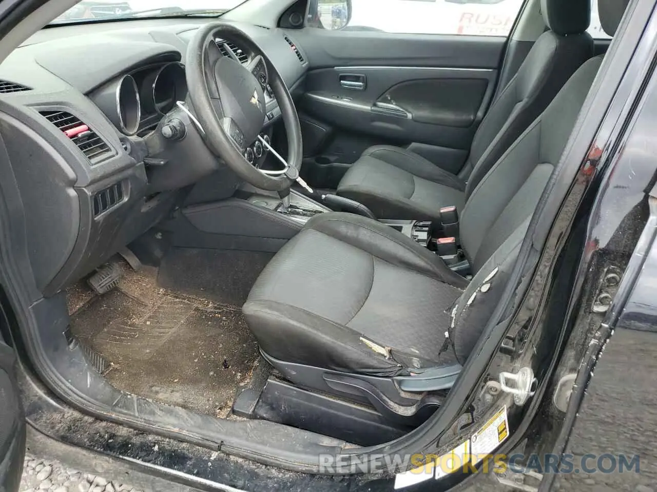 7 Photograph of a damaged car JA4AP3AU0KU017552 MITSUBISHI OUTLANDER 2019