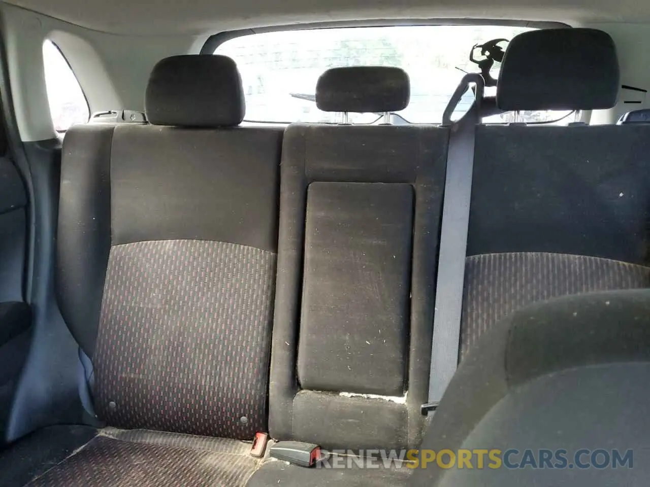 10 Photograph of a damaged car JA4AP3AU0KU033850 MITSUBISHI OUTLANDER 2019