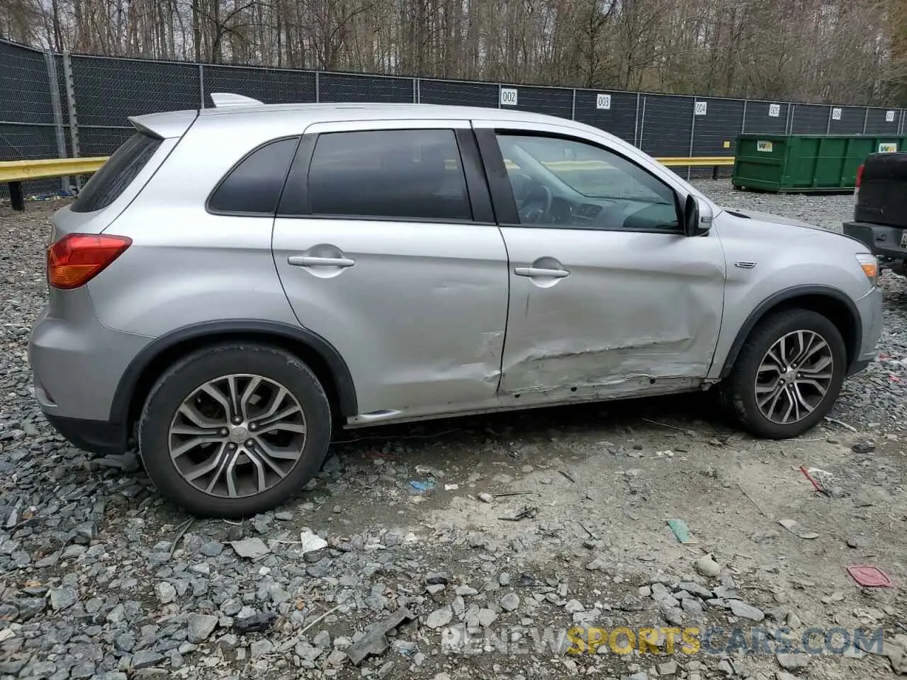 3 Photograph of a damaged car JA4AP3AU0KU035775 MITSUBISHI OUTLANDER 2019