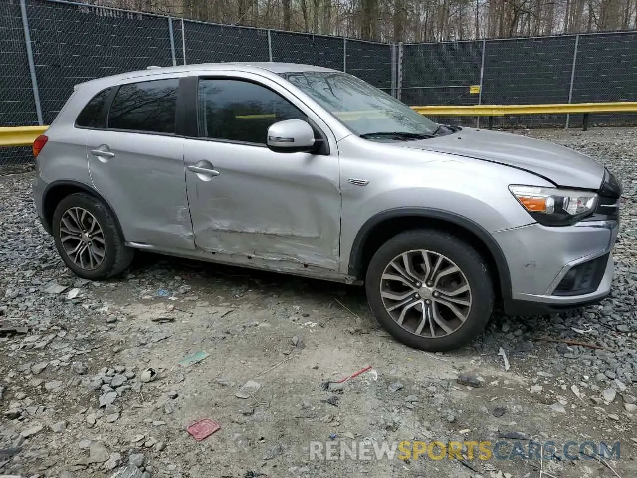 4 Photograph of a damaged car JA4AP3AU0KU035775 MITSUBISHI OUTLANDER 2019