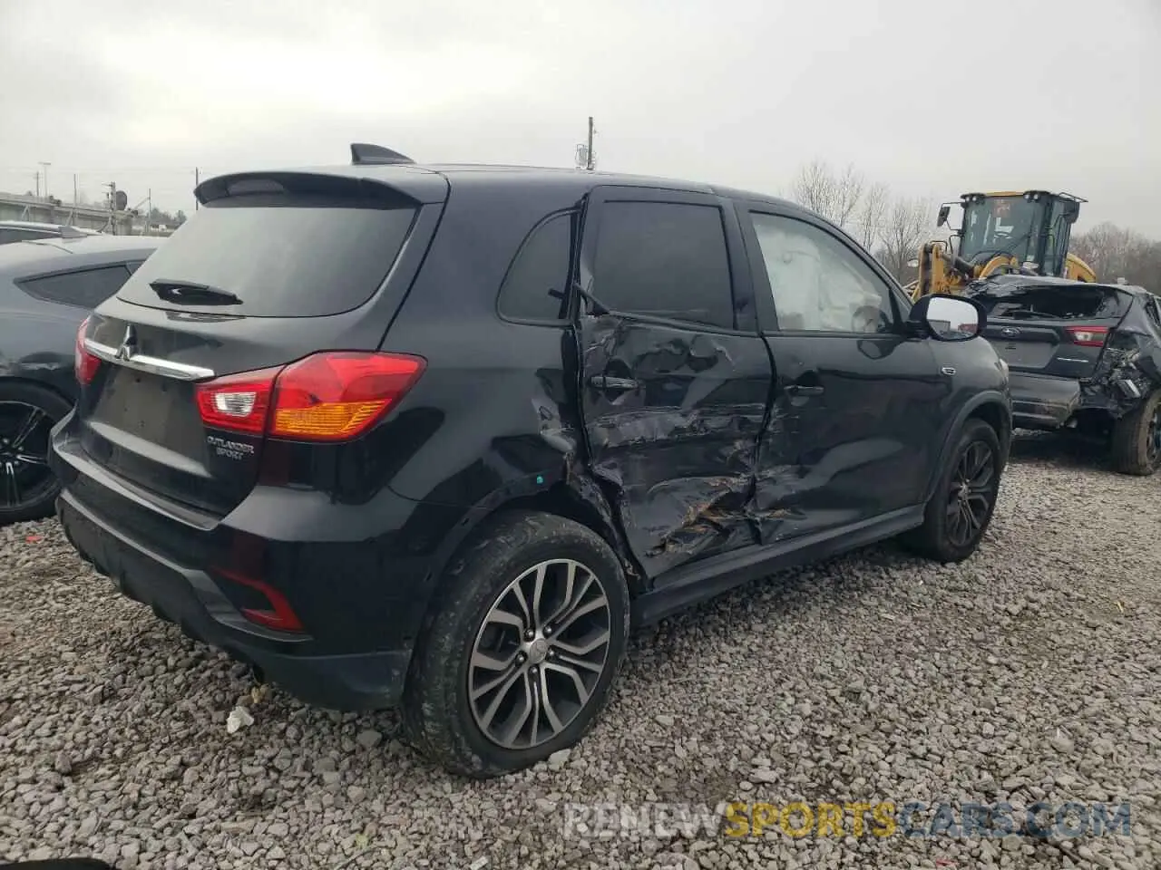 3 Photograph of a damaged car JA4AP3AU1KU001666 MITSUBISHI OUTLANDER 2019