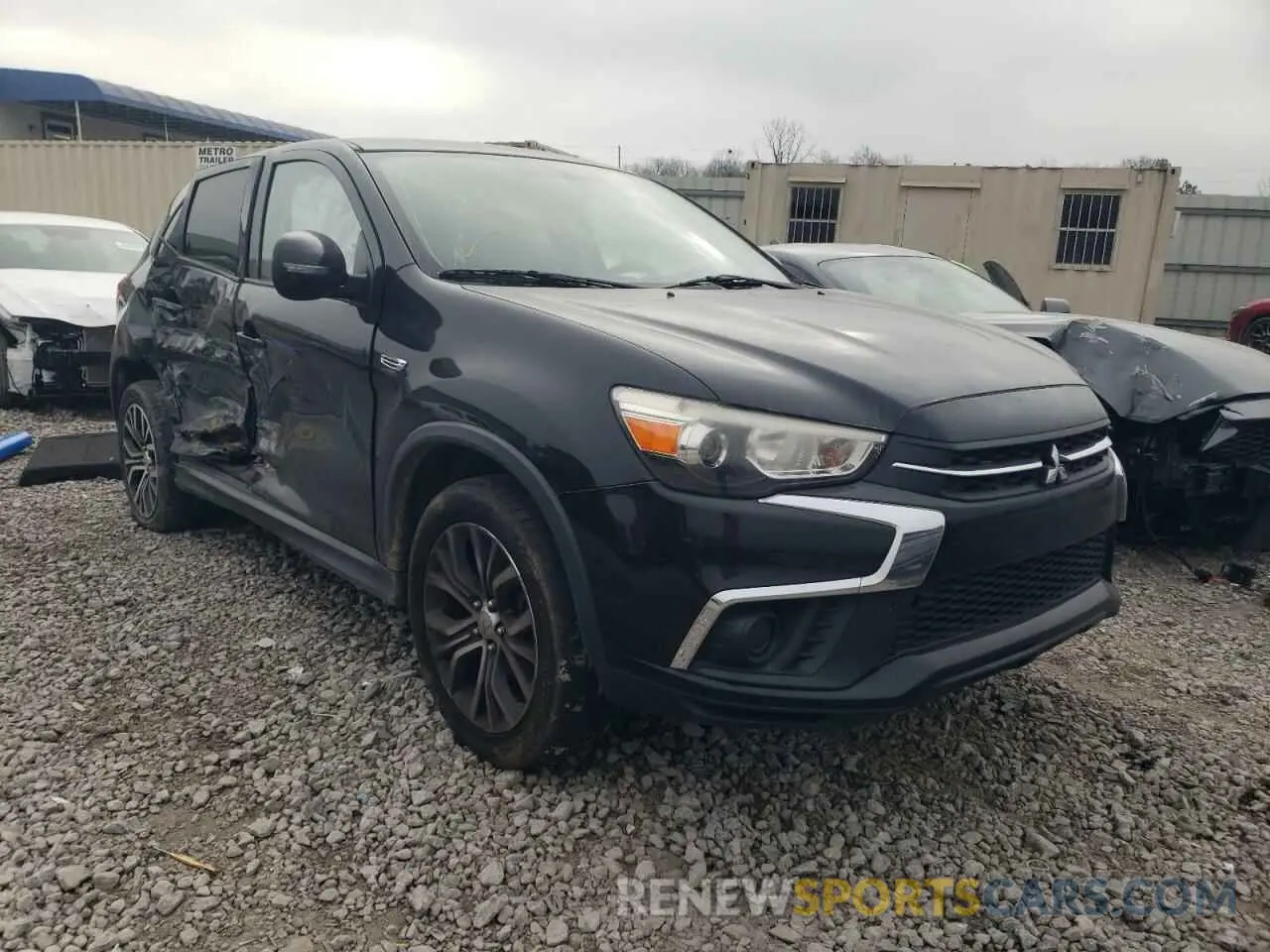 4 Photograph of a damaged car JA4AP3AU1KU001666 MITSUBISHI OUTLANDER 2019