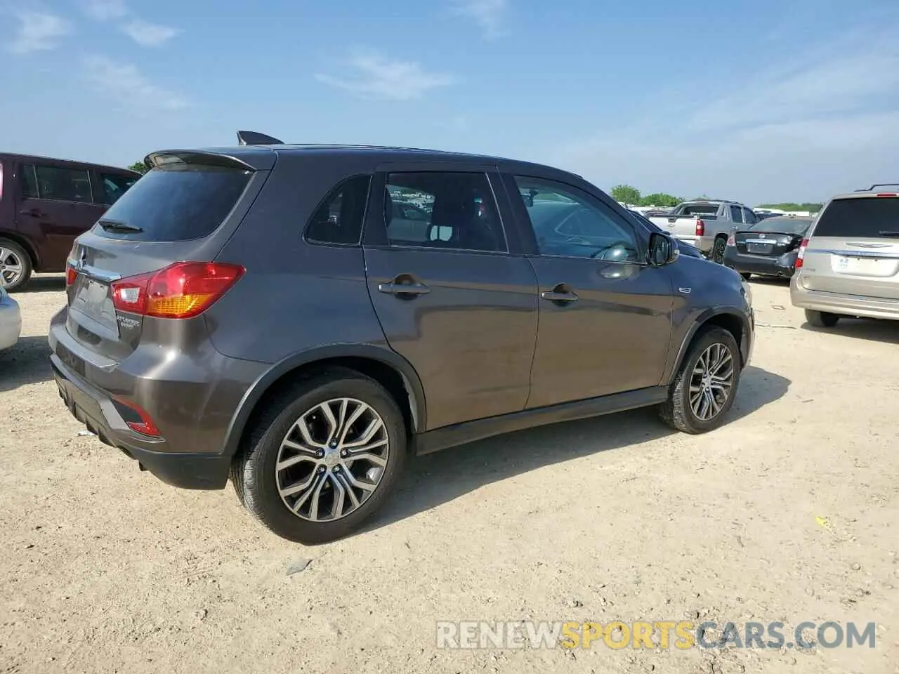 3 Photograph of a damaged car JA4AP3AU1KU009069 MITSUBISHI OUTLANDER 2019