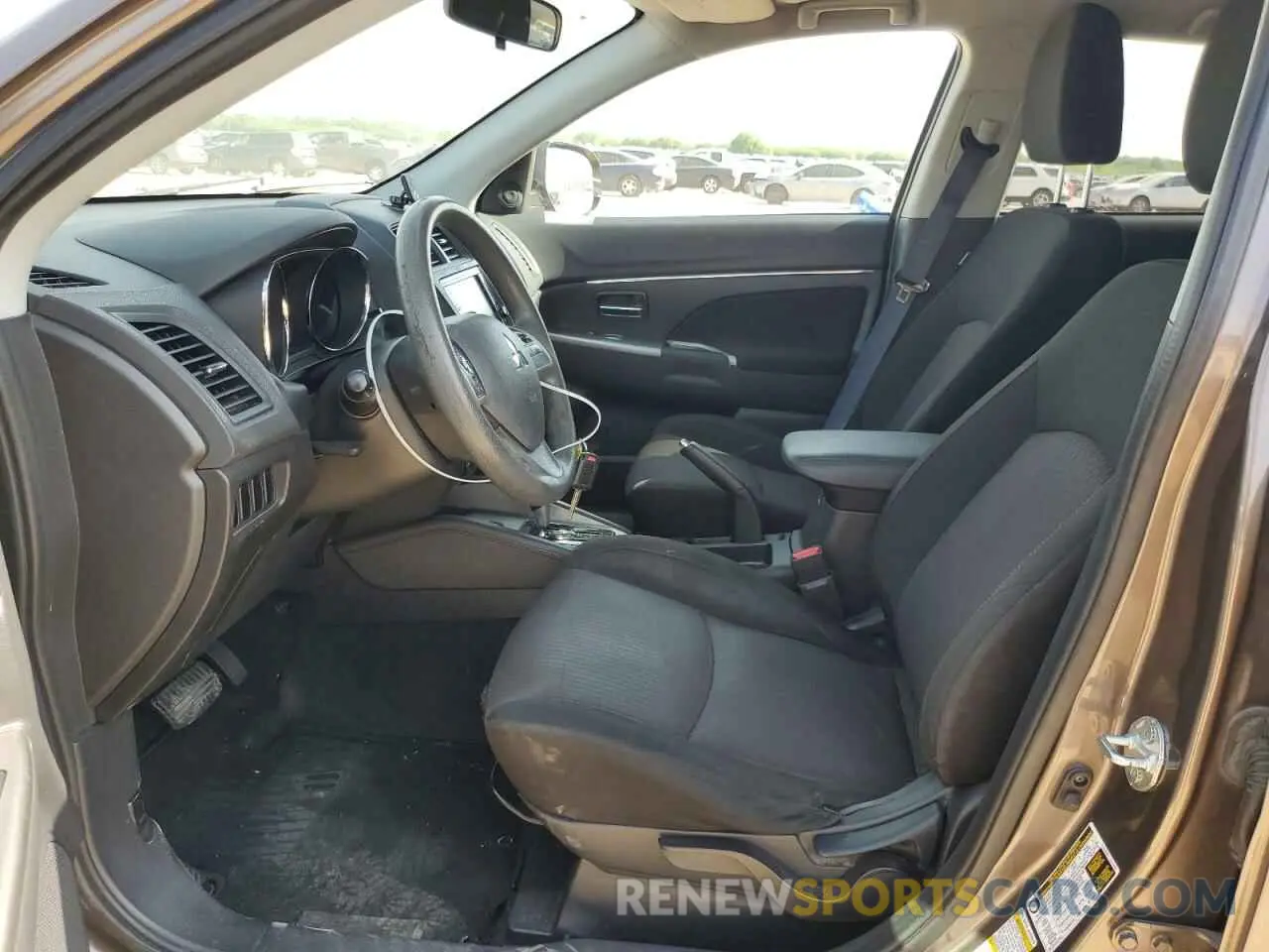 7 Photograph of a damaged car JA4AP3AU1KU009069 MITSUBISHI OUTLANDER 2019