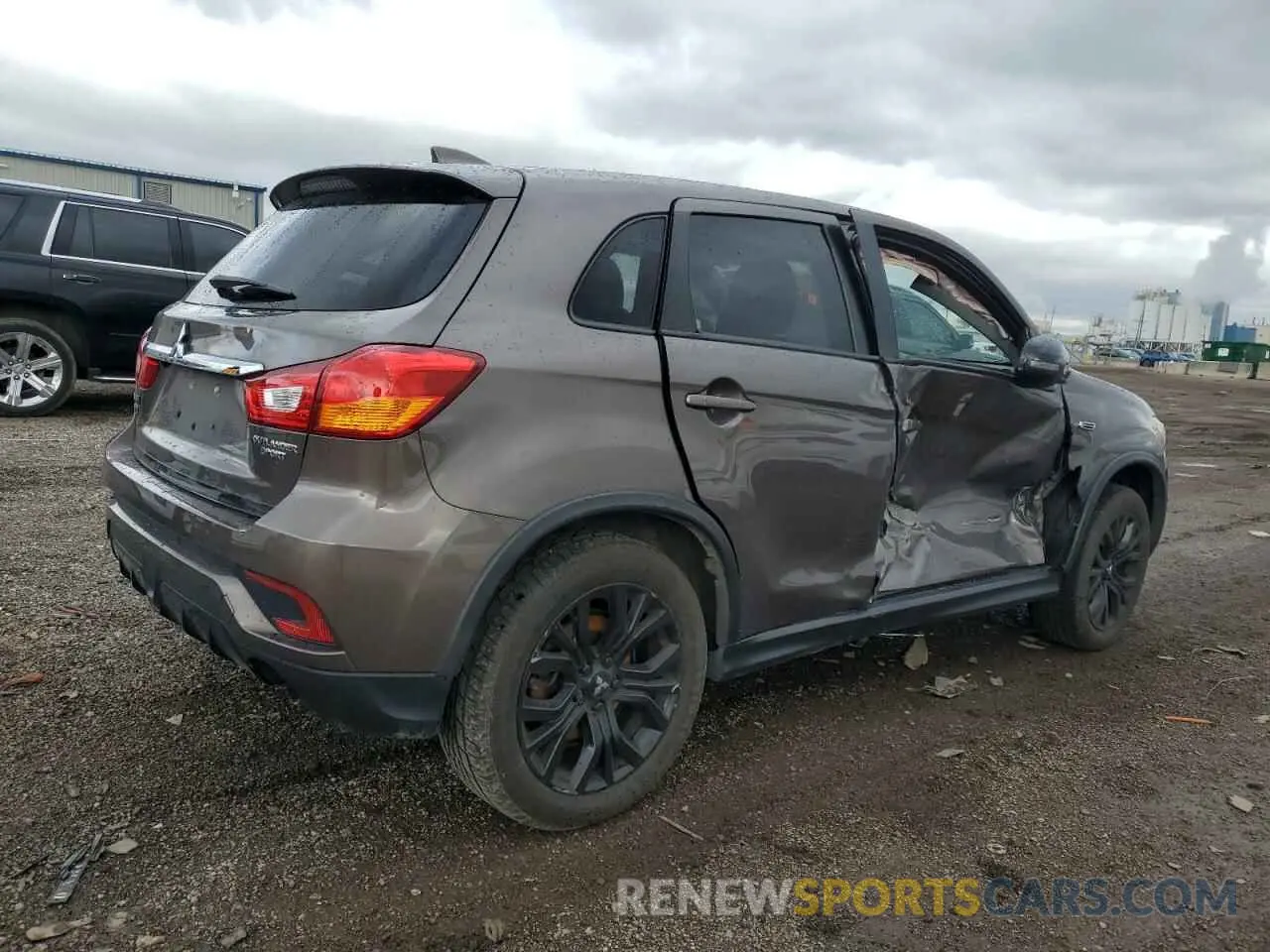 3 Photograph of a damaged car JA4AP3AU1KU010187 MITSUBISHI OUTLANDER 2019
