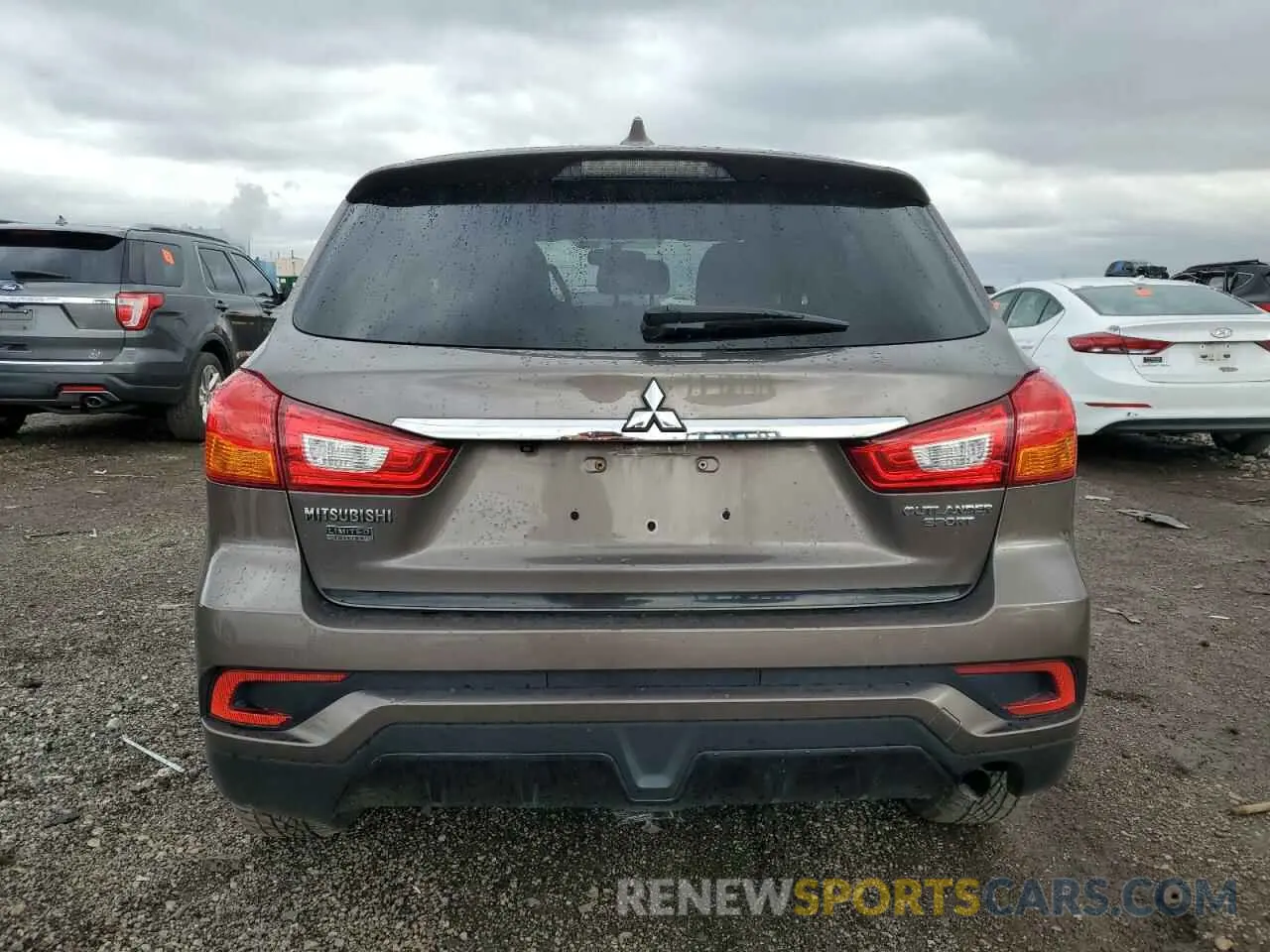 6 Photograph of a damaged car JA4AP3AU1KU010187 MITSUBISHI OUTLANDER 2019